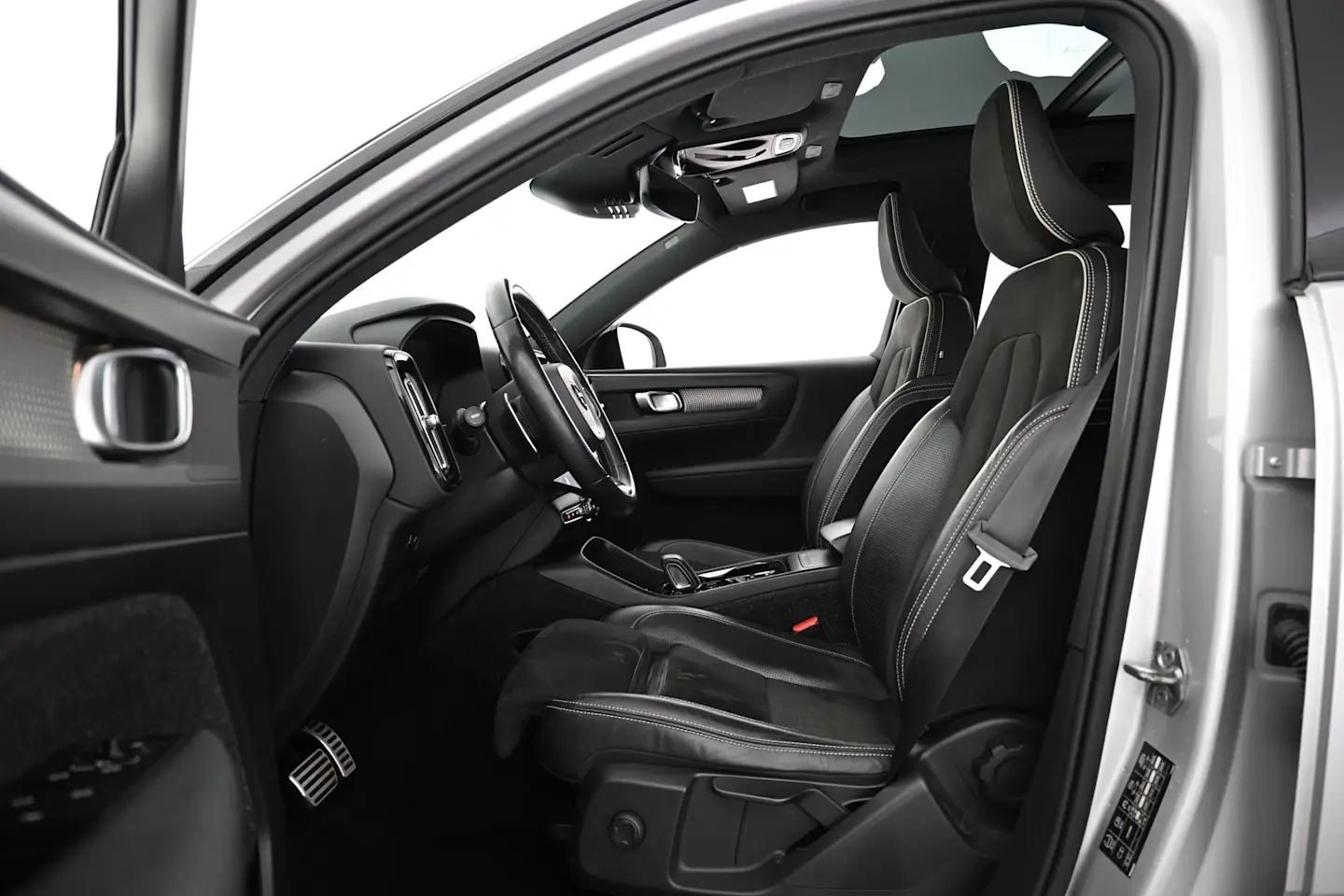 Car Image - NXDdqeLKEf2w9dWDUbJmP