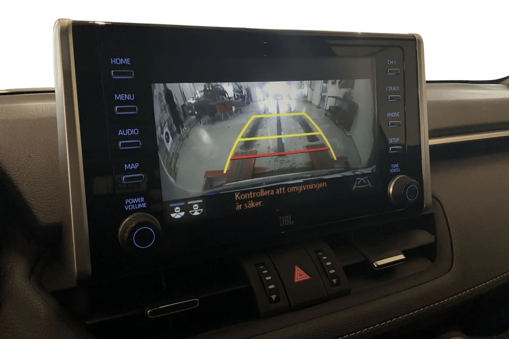 Car Image - 35HBiMlPYixfzvwPcO9nr7