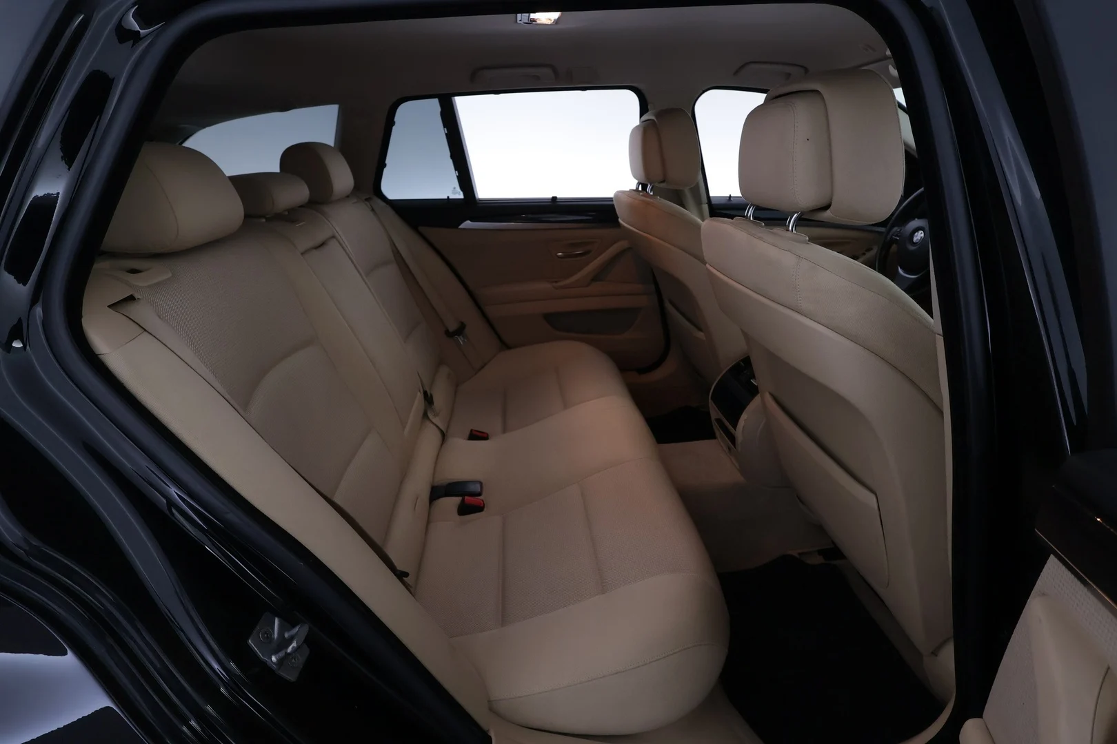 Car Image - 71eQD3spoA5qgWLfRB1tct