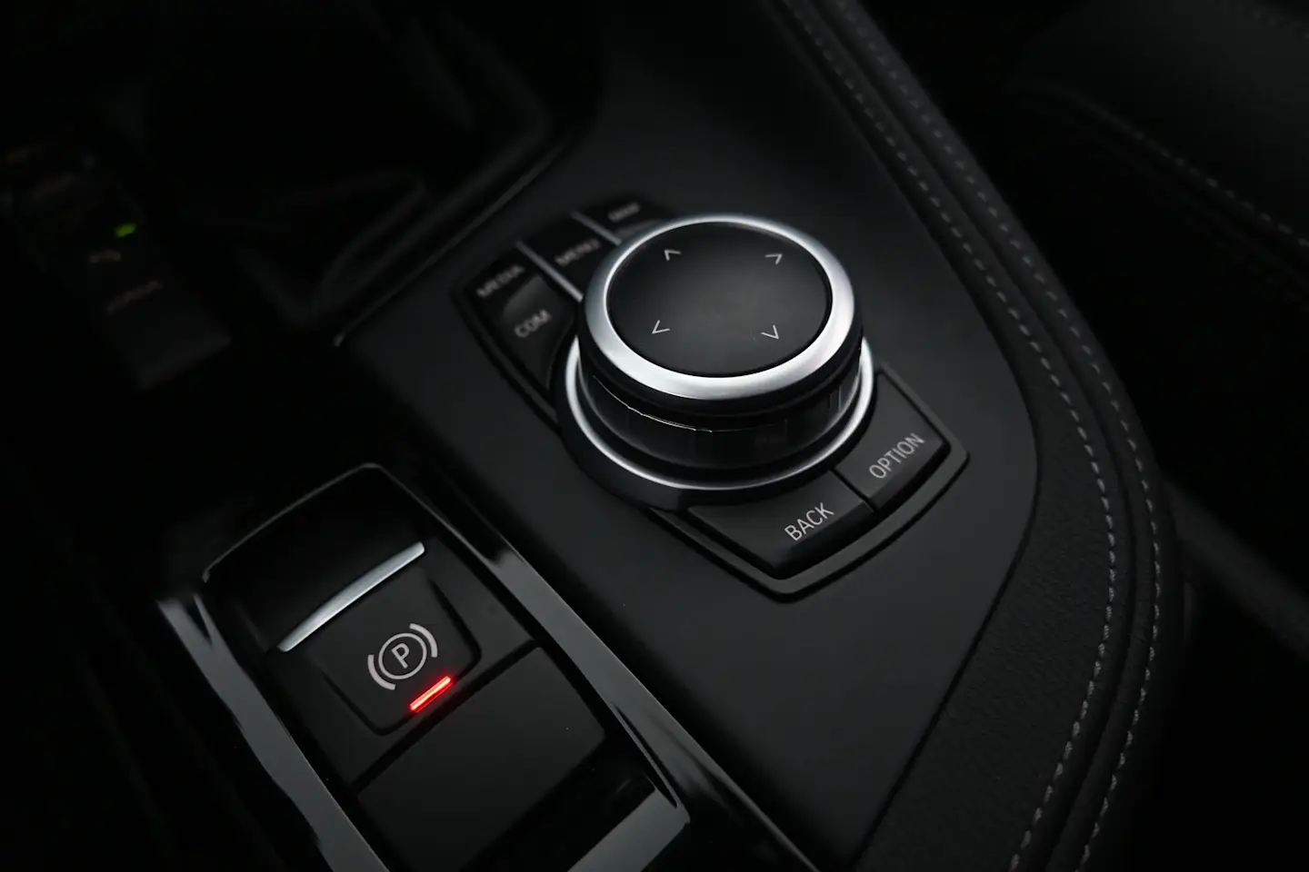 Car Image - 5gUb7B6e39f9tkd0nTrK0j