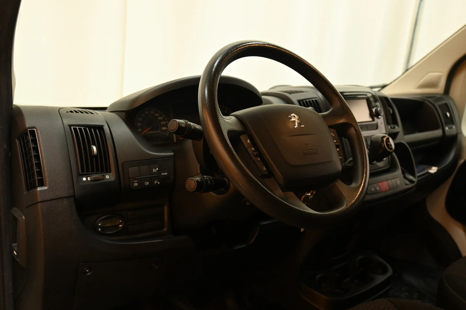 Car Image - 2fz8QbpGUBMknW1sSfEmEY