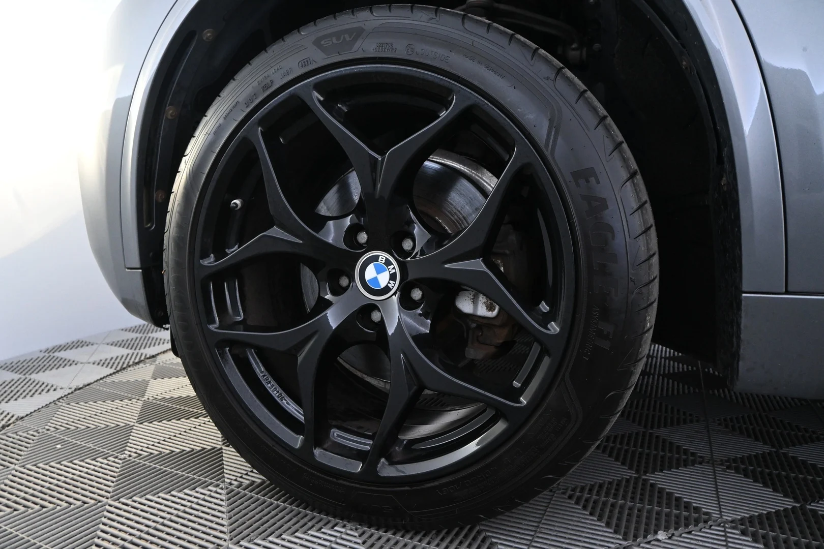 Car Image - 2fUku83E9jcAMM7Qt8y10m
