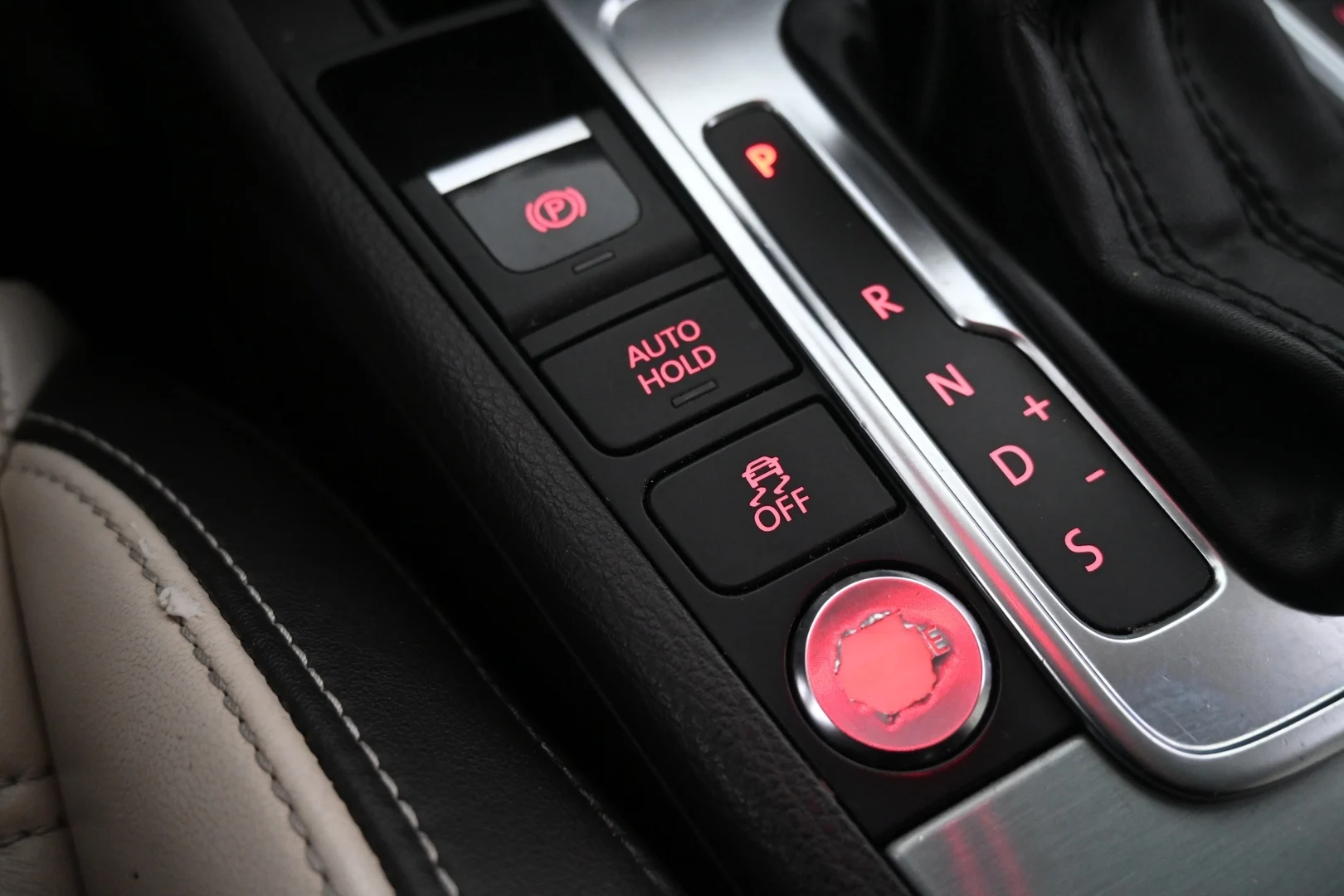 Car Image - 1ilhH0HmAU6Qu5ZyRnpV0j