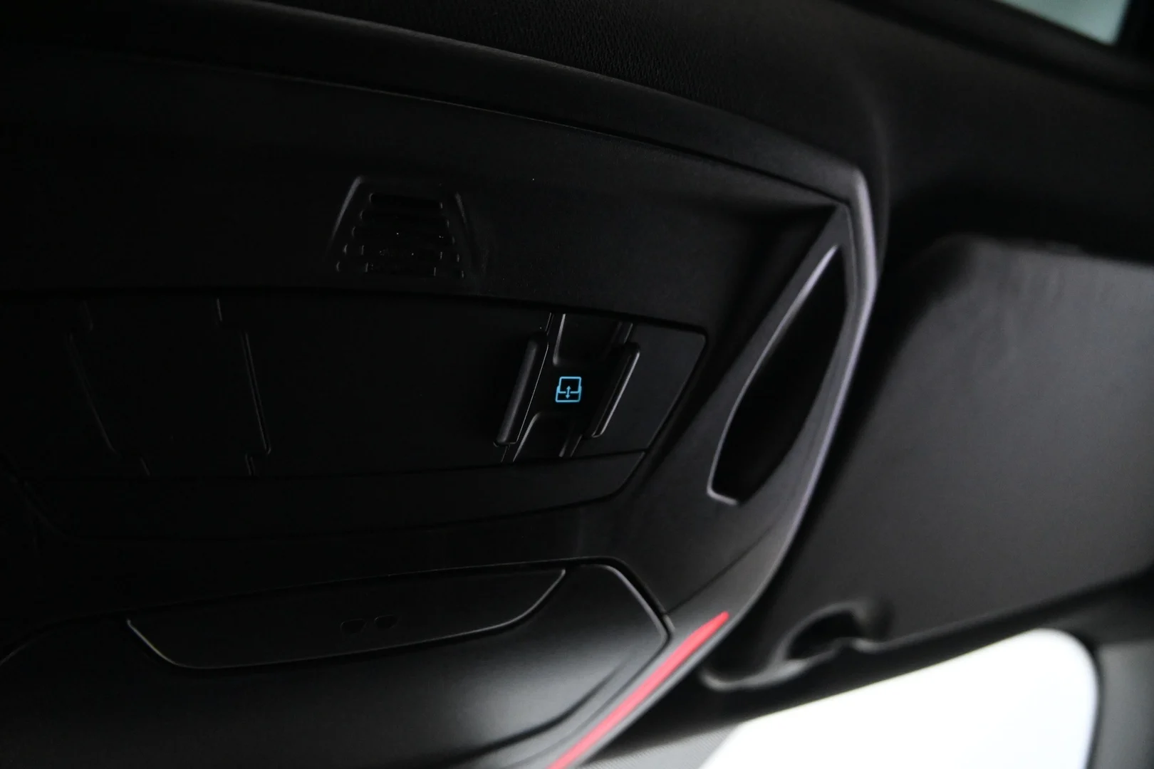 Car Image - 189ViS7W24WpHWYCJXnUsy