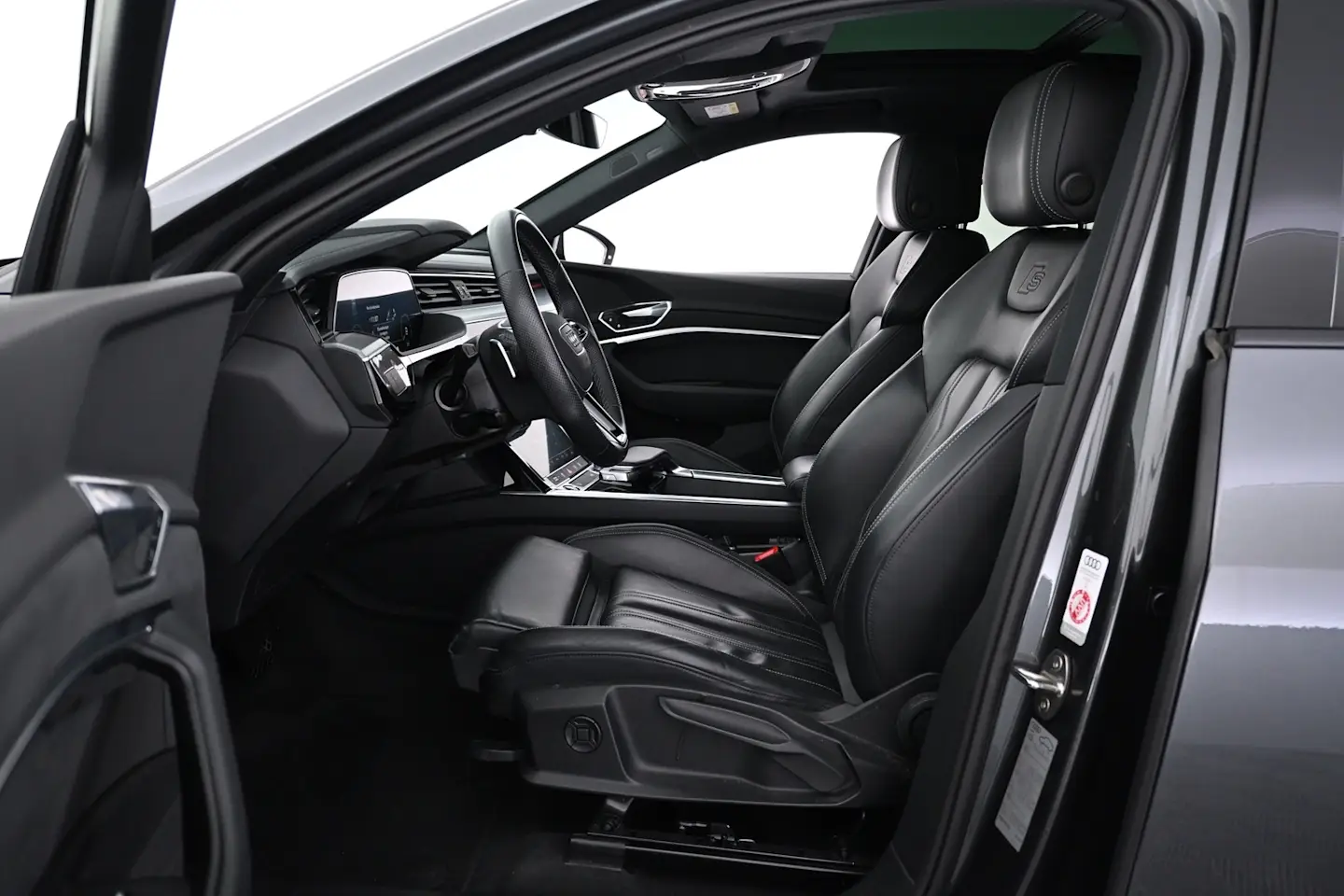 Car Image - 13qKRl2OPLxgjSBJBgMV9z