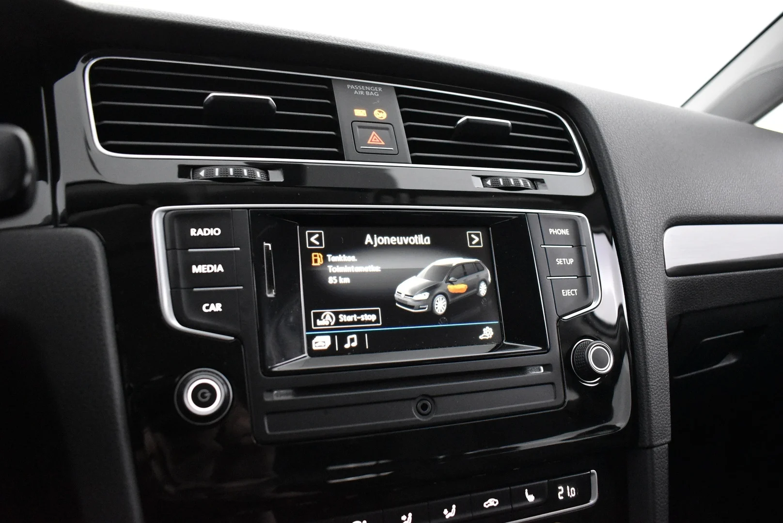 Car Image - 17QgxzV2HjPFDOVUF3DG81