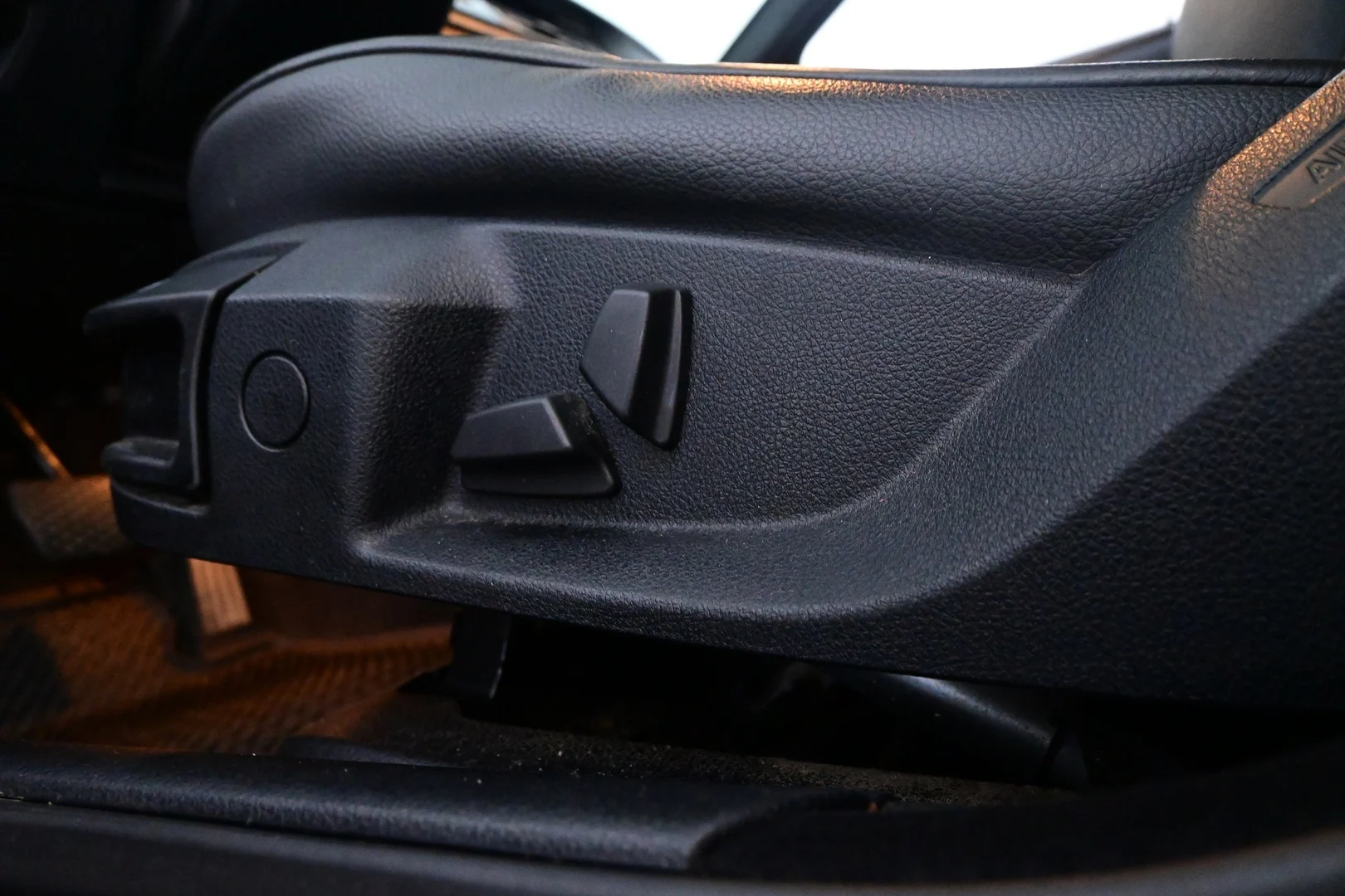 Car Image - 4Sh0TCyuiajk3rgPlvGDFI