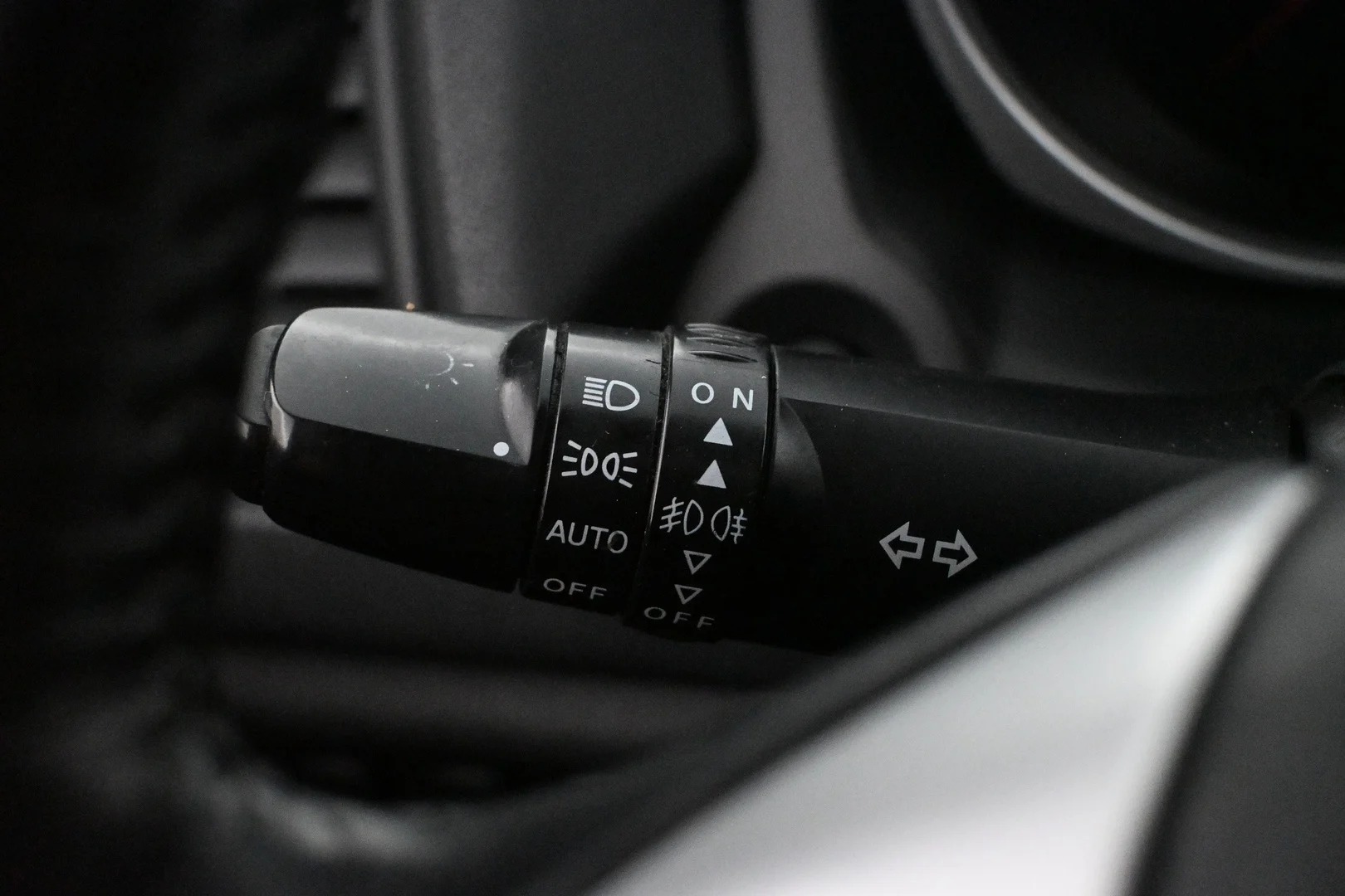 Car Image - 2oODpwsJMLSDxF2LWMbFQp