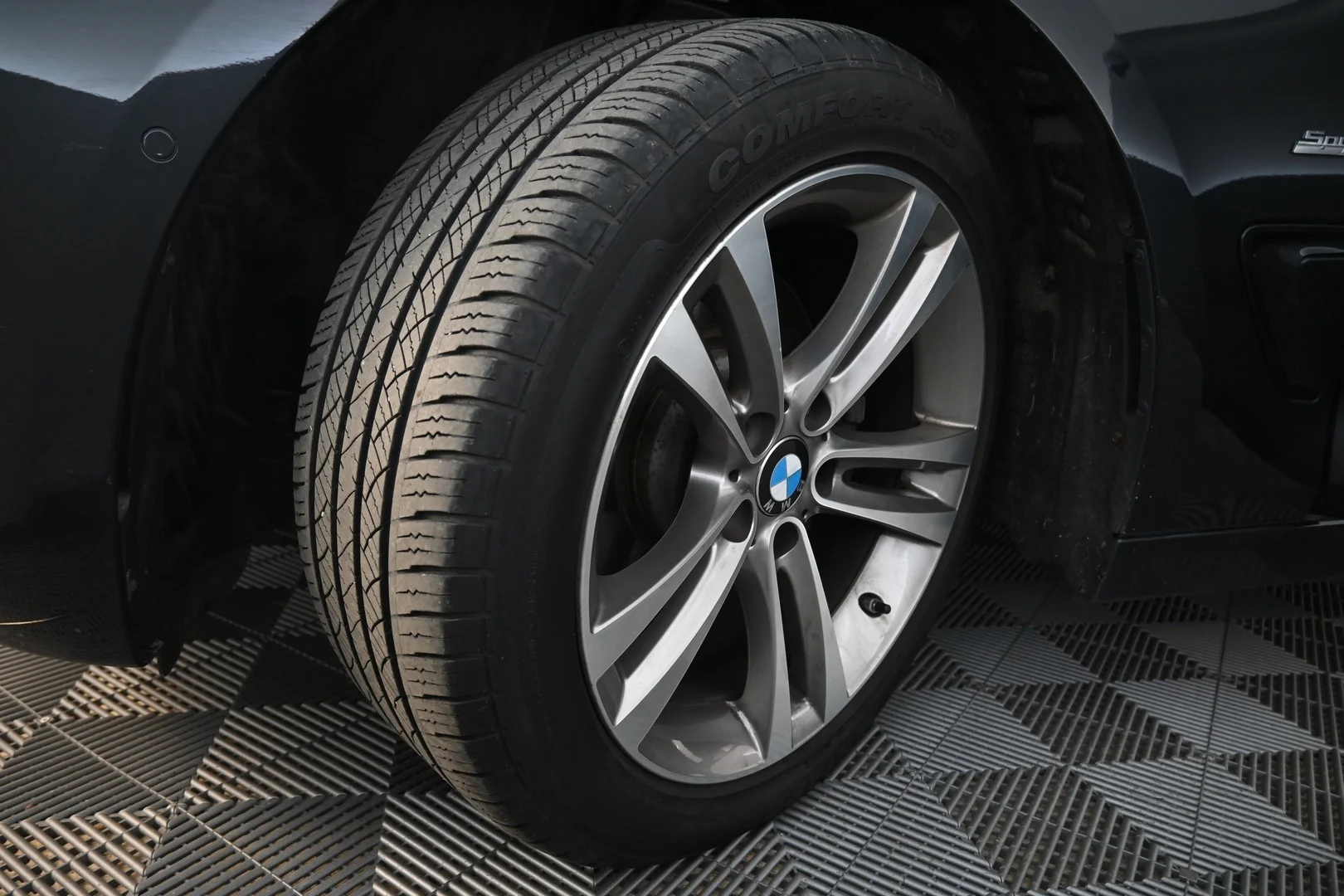 Car Image - 7b8YInhflrW61MMnq5zoPP