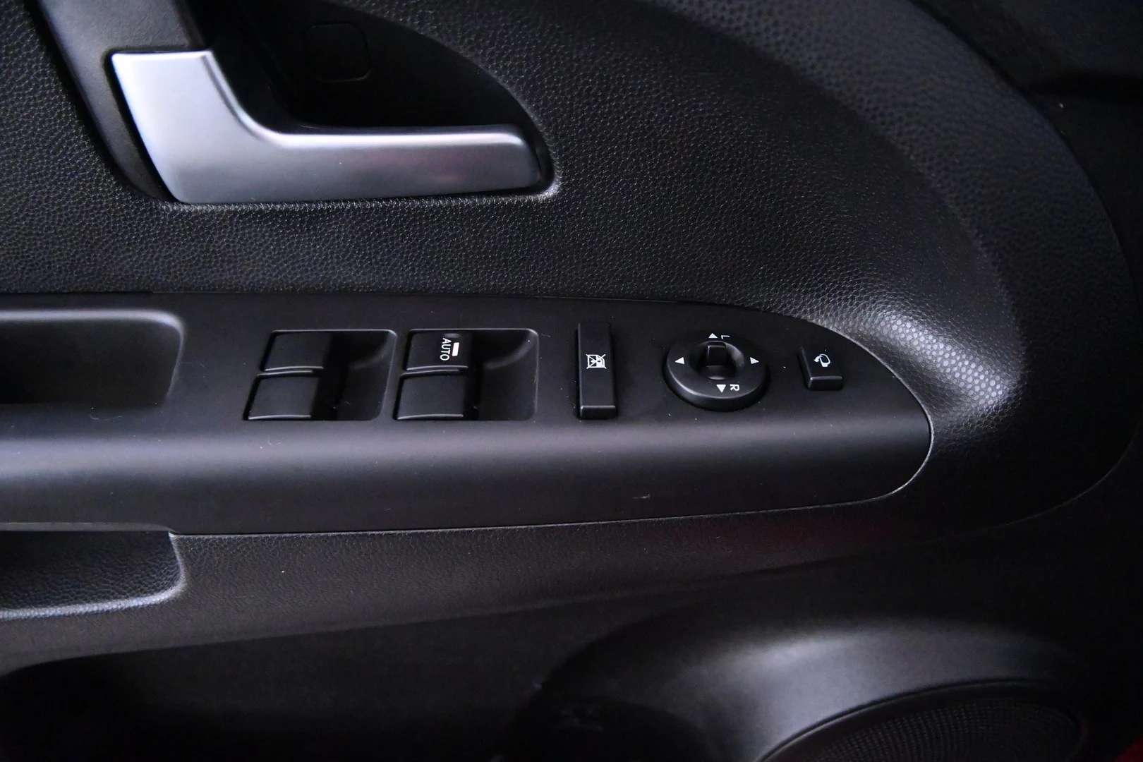 Car Image - 4AnD8QBNH6ZveJCrtPkovC