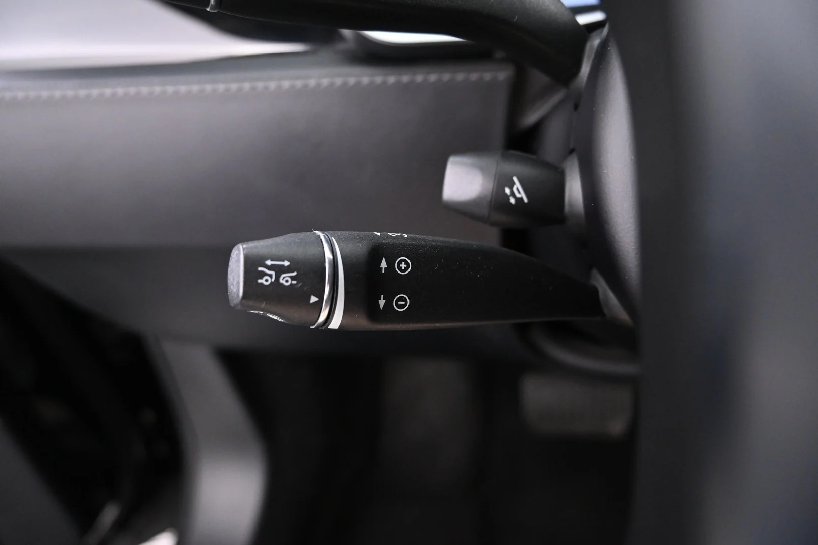 Car Image - 12vMNPaKT7uRSKqpDzD4jy