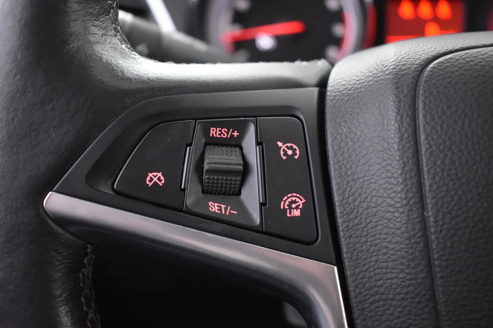 Car Image - 1uwzG9HgzoJawL7xtw1FOH