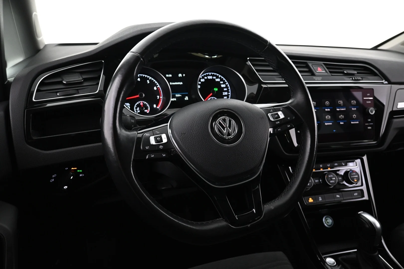 Car Image - 628ojJZ6oQ9xS9HZ9d3OBS