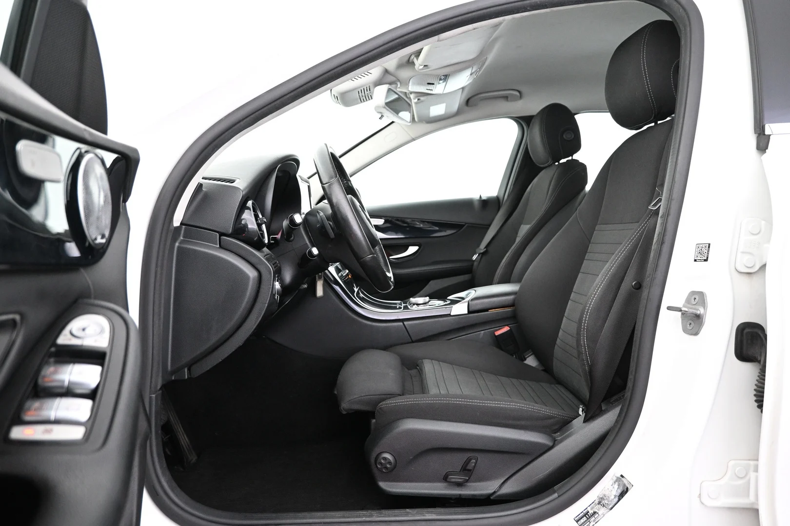 Car Image - 7sje9OzvH9Kq31zo4pU3Nt