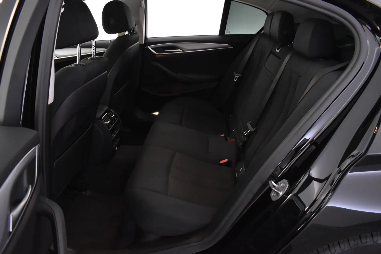 Car Image - 77vaBhMK5gy0RyA2hplSaH