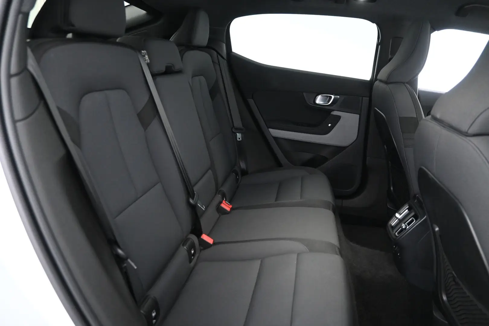 Car Image - 1LzhR75lq3iowIiMkKJmlZ