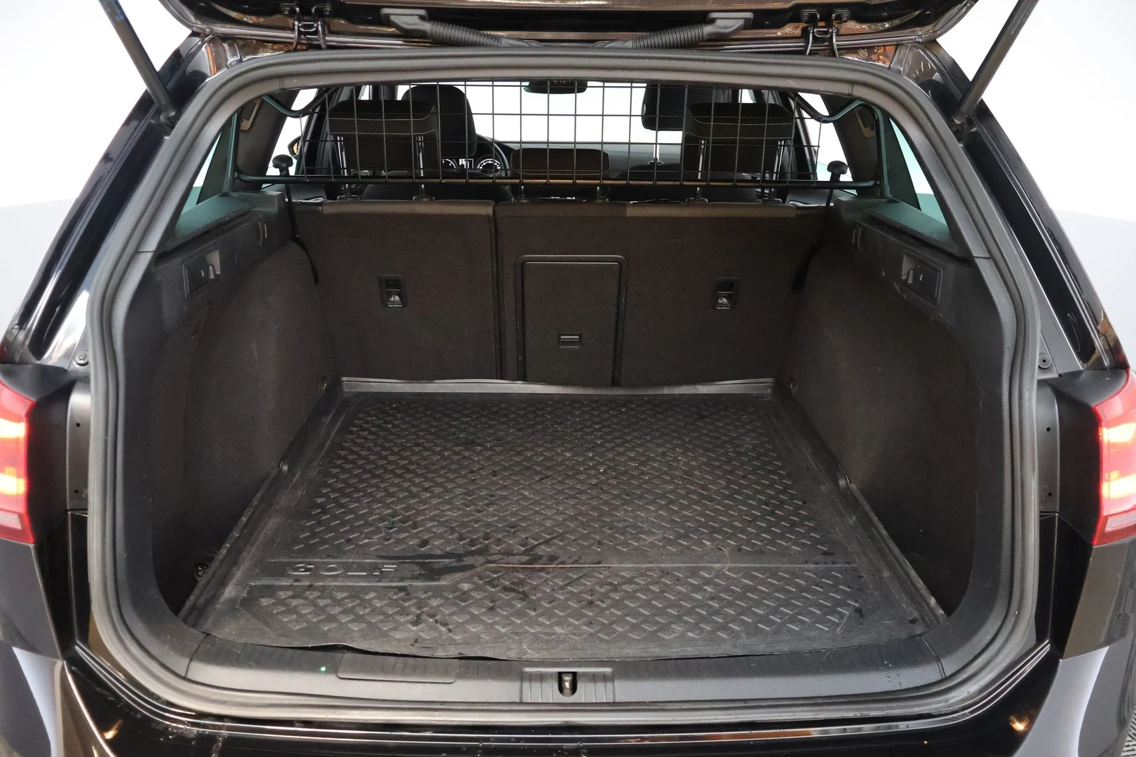 Car Image - 1Hhg33MdJGNPSbzuuQUc8q