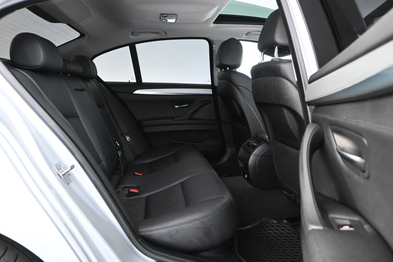Car Image - 5WIBnfsVy1T310zEmzGPzX