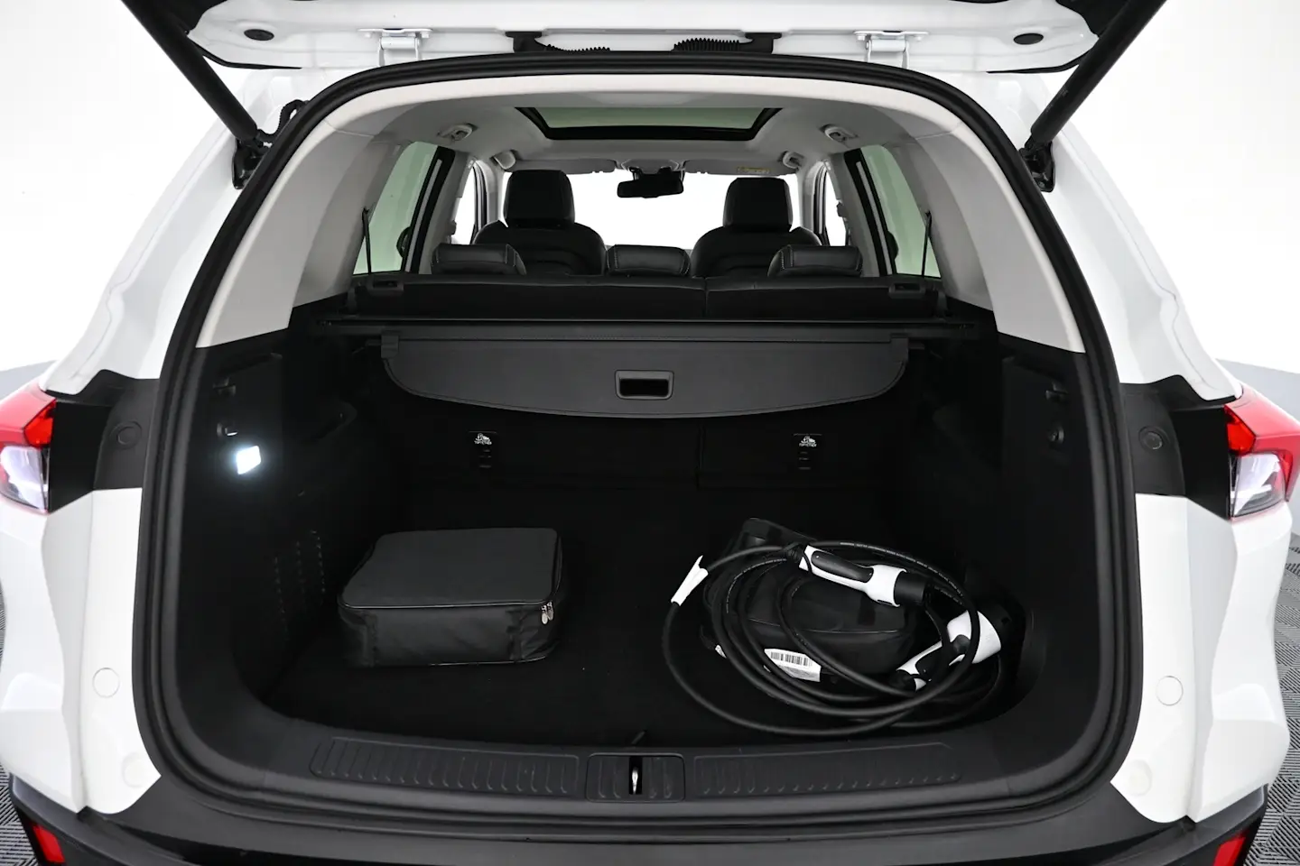 Car Image - 3WFJIC5CPGoAcO7fbf2gTN