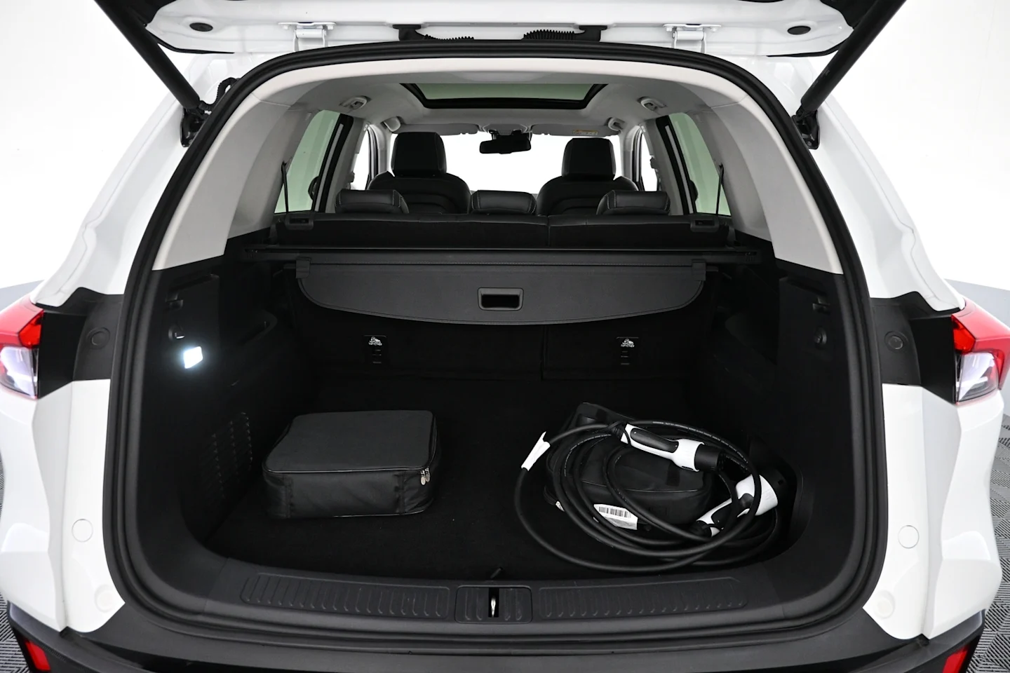 Car Image - 3WFJIC5CPGoAcO7fbf2gTN