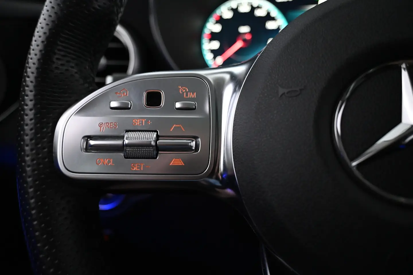 Car Image - 2njCWKX4OM1Ypf7dAzxqkD