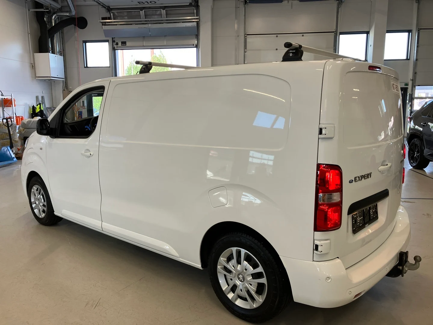 Car Image - 7zBclHnC712QpEvfRuMFlH