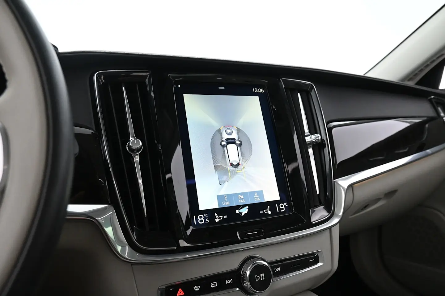 Car Image - 7q259ihz14H1UPdQYlR67M