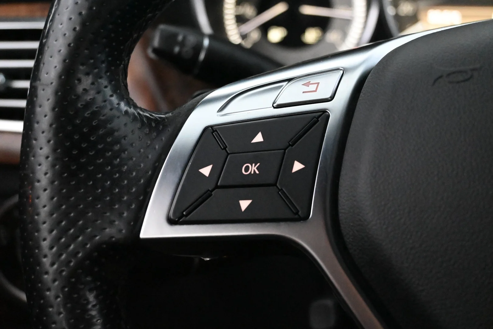 Car Image - 1ysIc0VdHxO8AfqJ0YGUuw