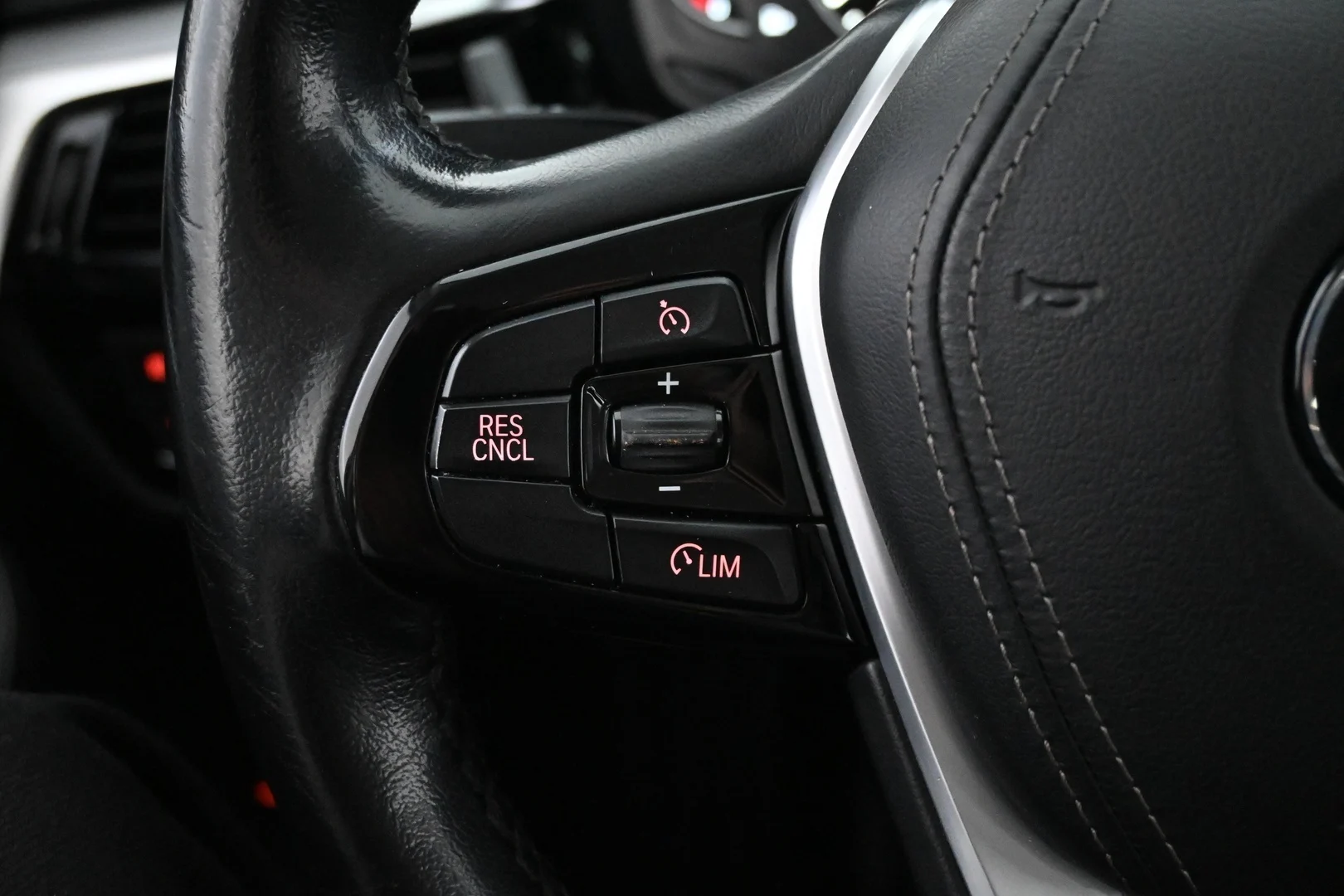 Car Image - 61VK8smNJXrtCe52y8FkfT