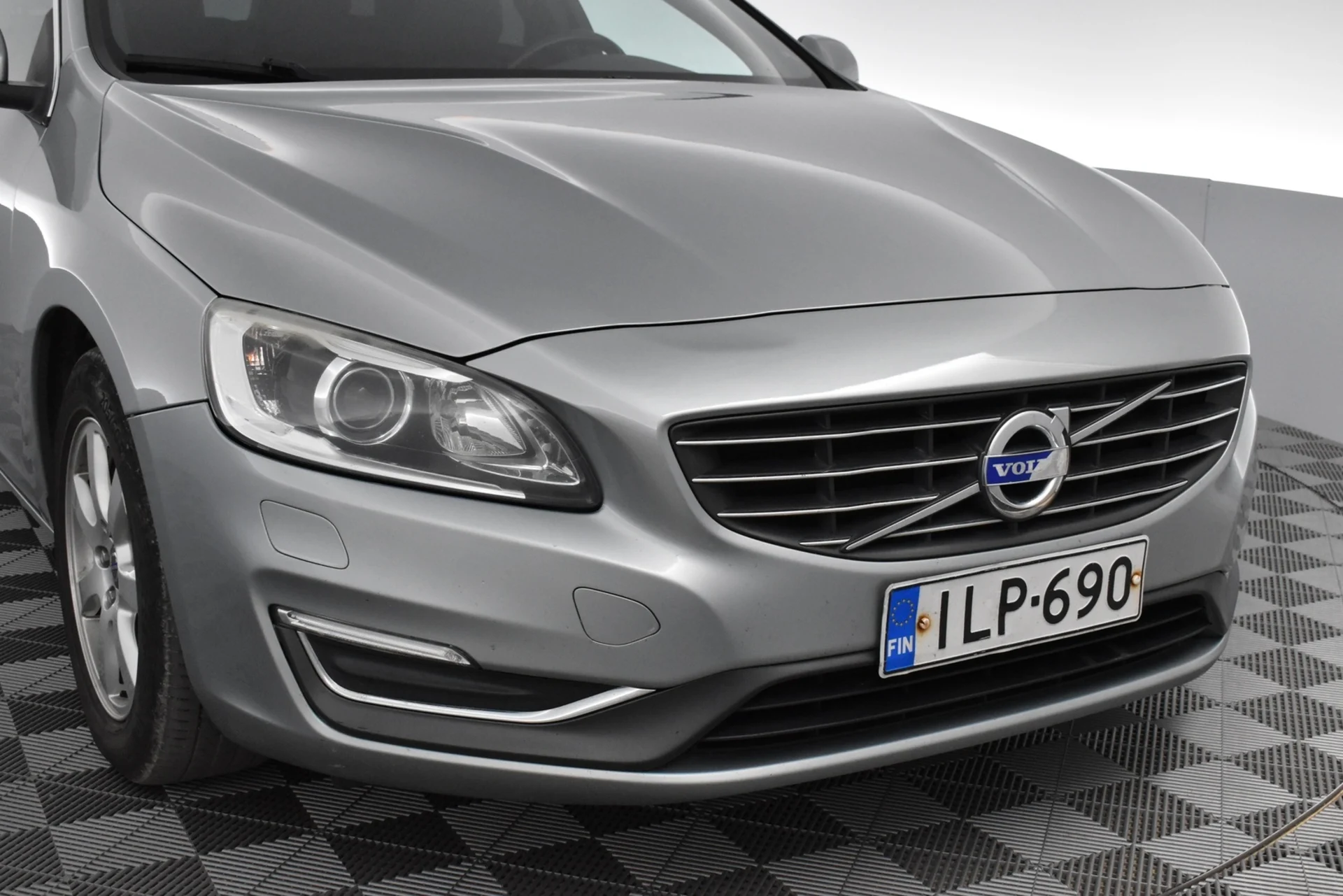 Car Image - 6gOrfLRZfSCtNzMa1Y0zSq