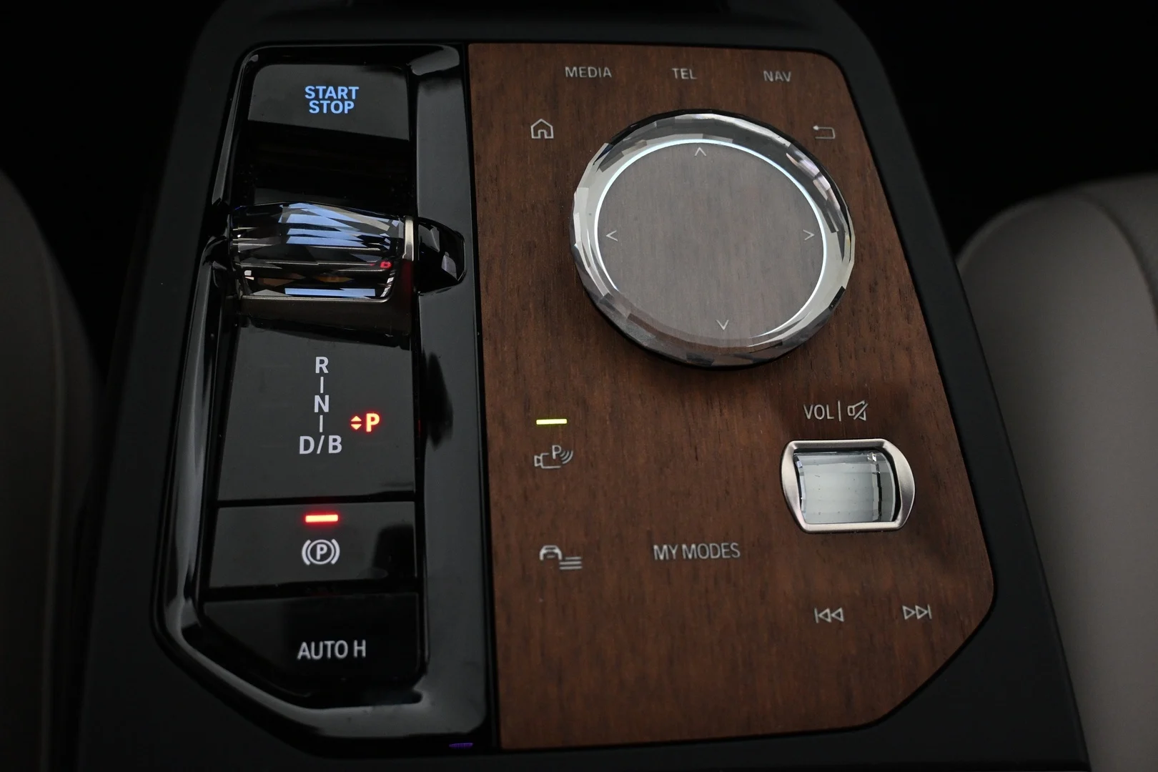 Car Image - 1CbKNPWTDEIICith8h1LNi