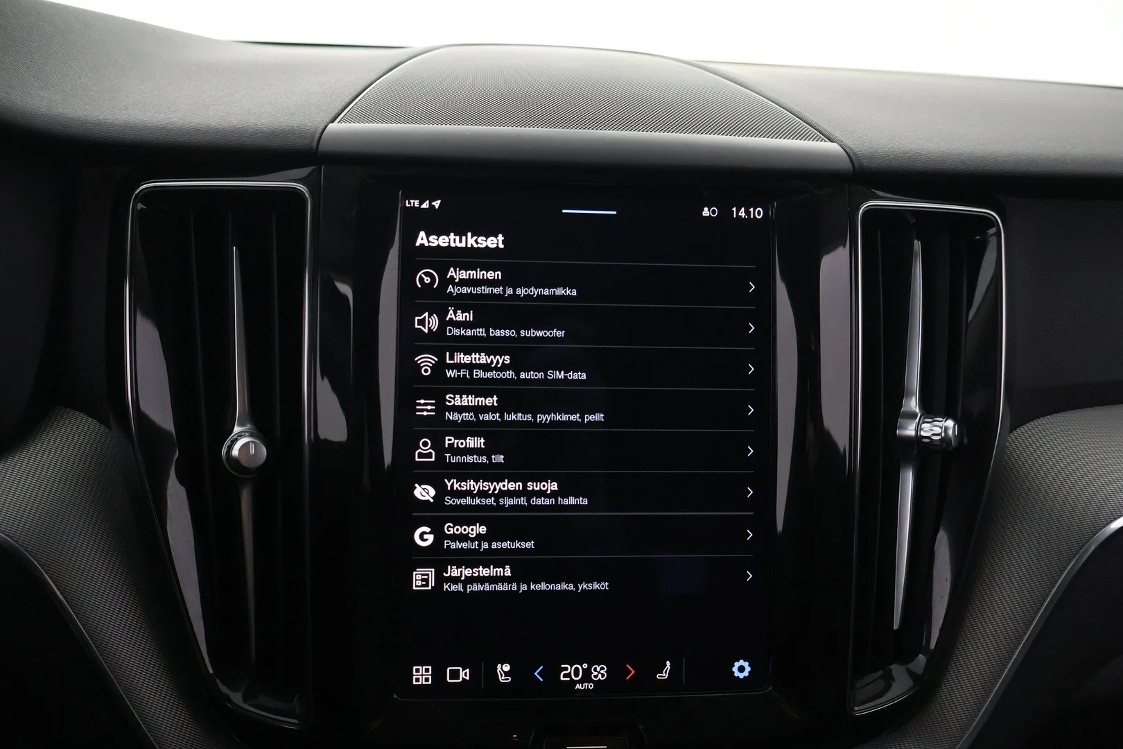 Car Image - y8QXUhw7qAzNICY6UaxLq