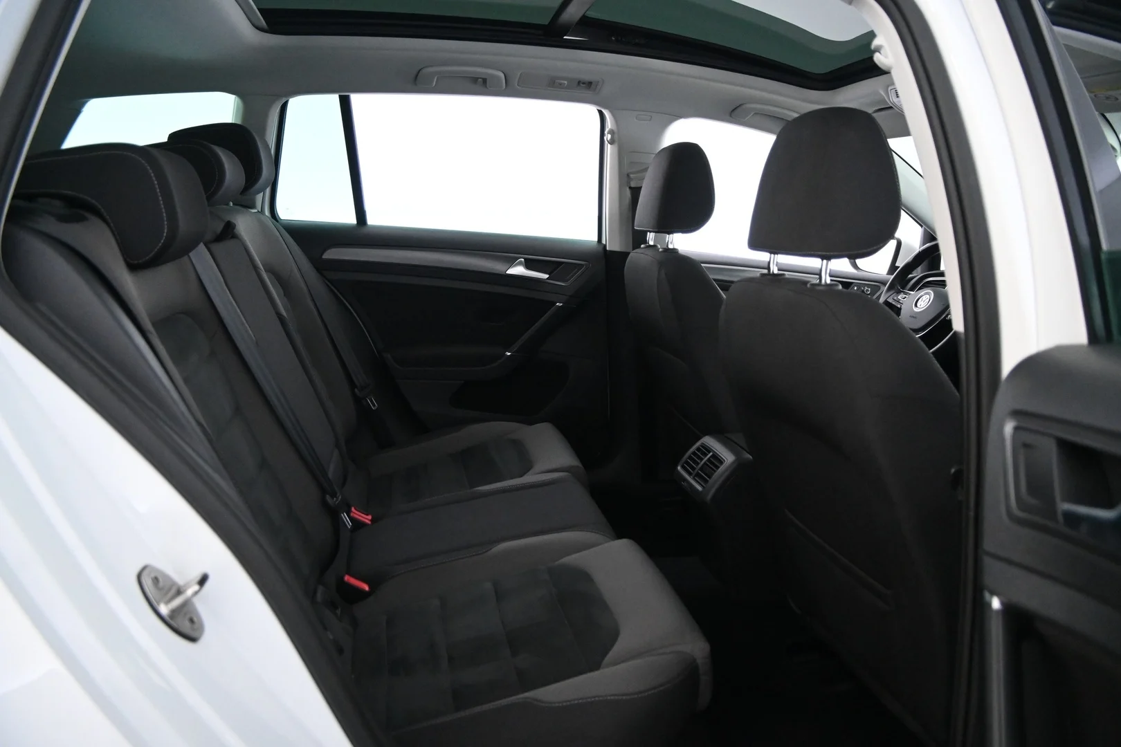 Car Image - 6ltaTK1aSu7mLiyZzm8v7l