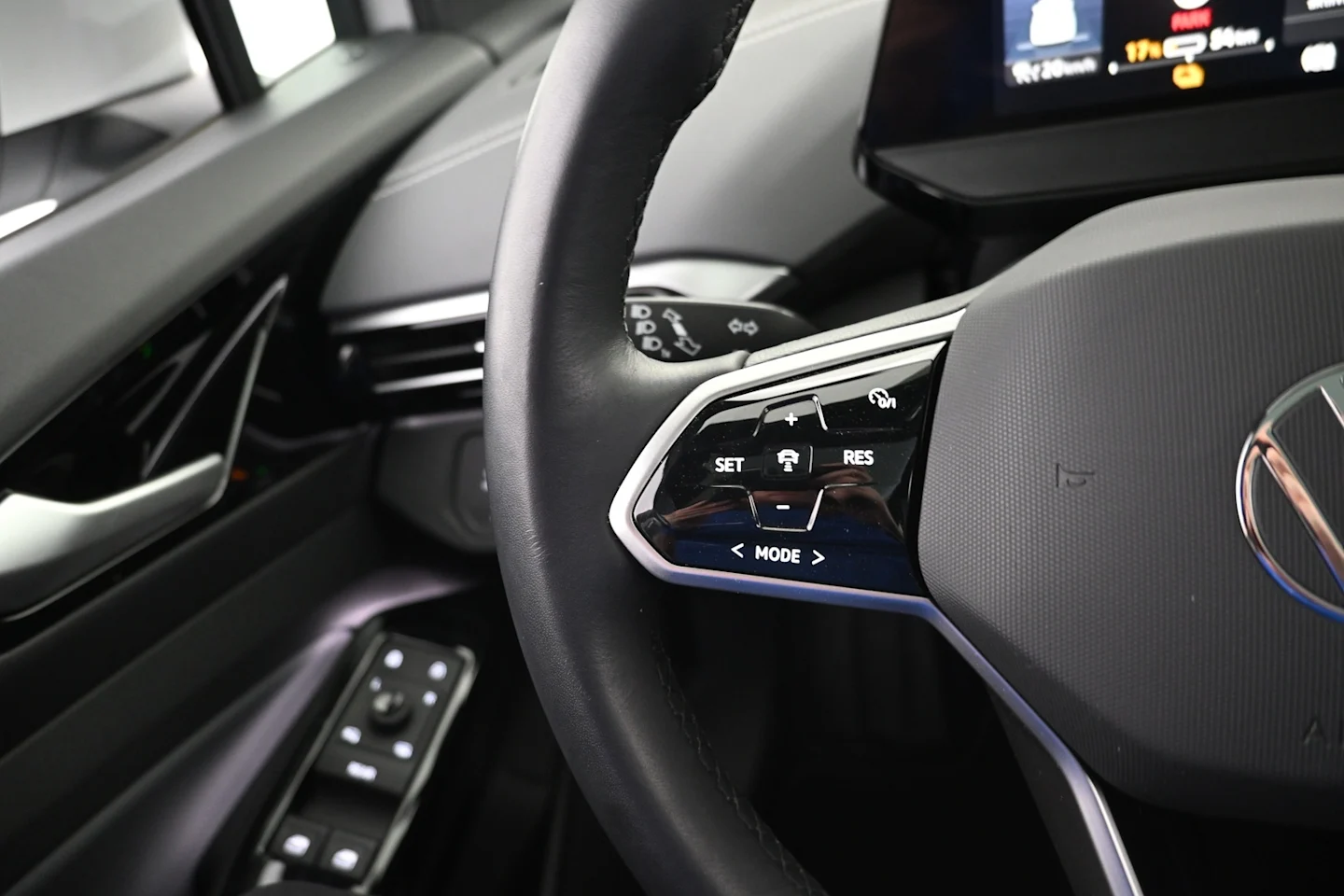 Car Image - 2xSXIhVyXw97JIl14yHiA9