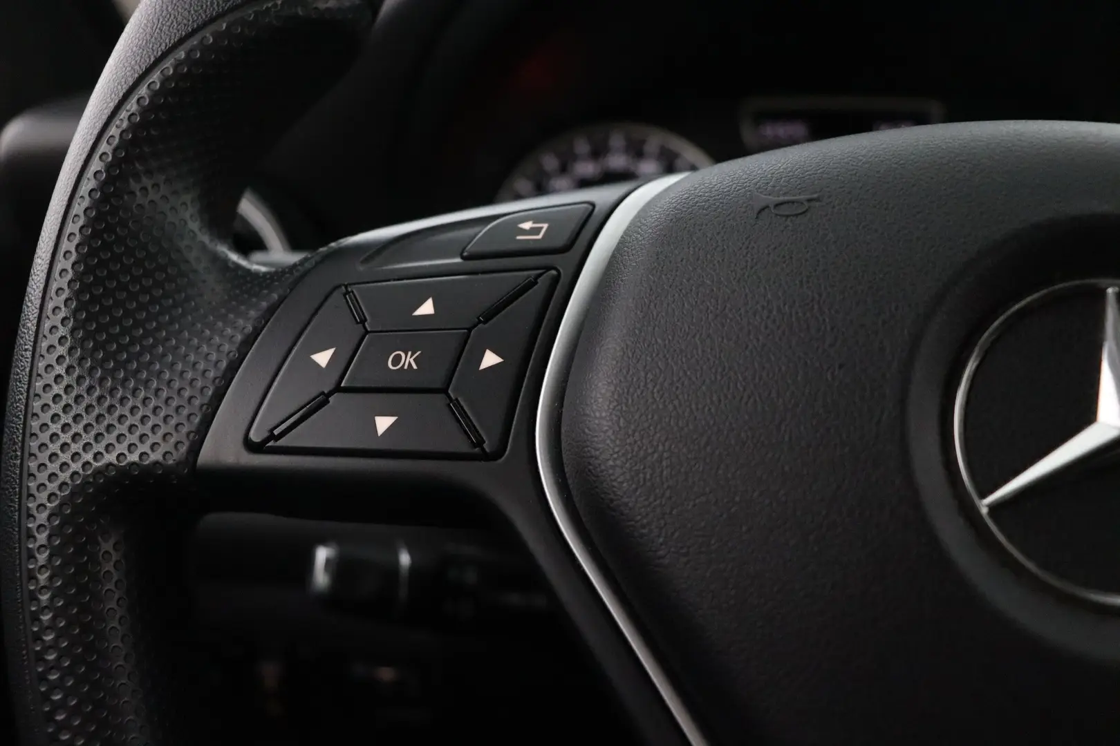 Car Image - 51cRJykF0GJrmlodiHgir0