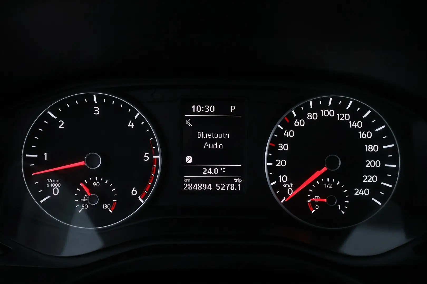 Car Image - 5fIUU6OGiCnivMp8aaXiDB