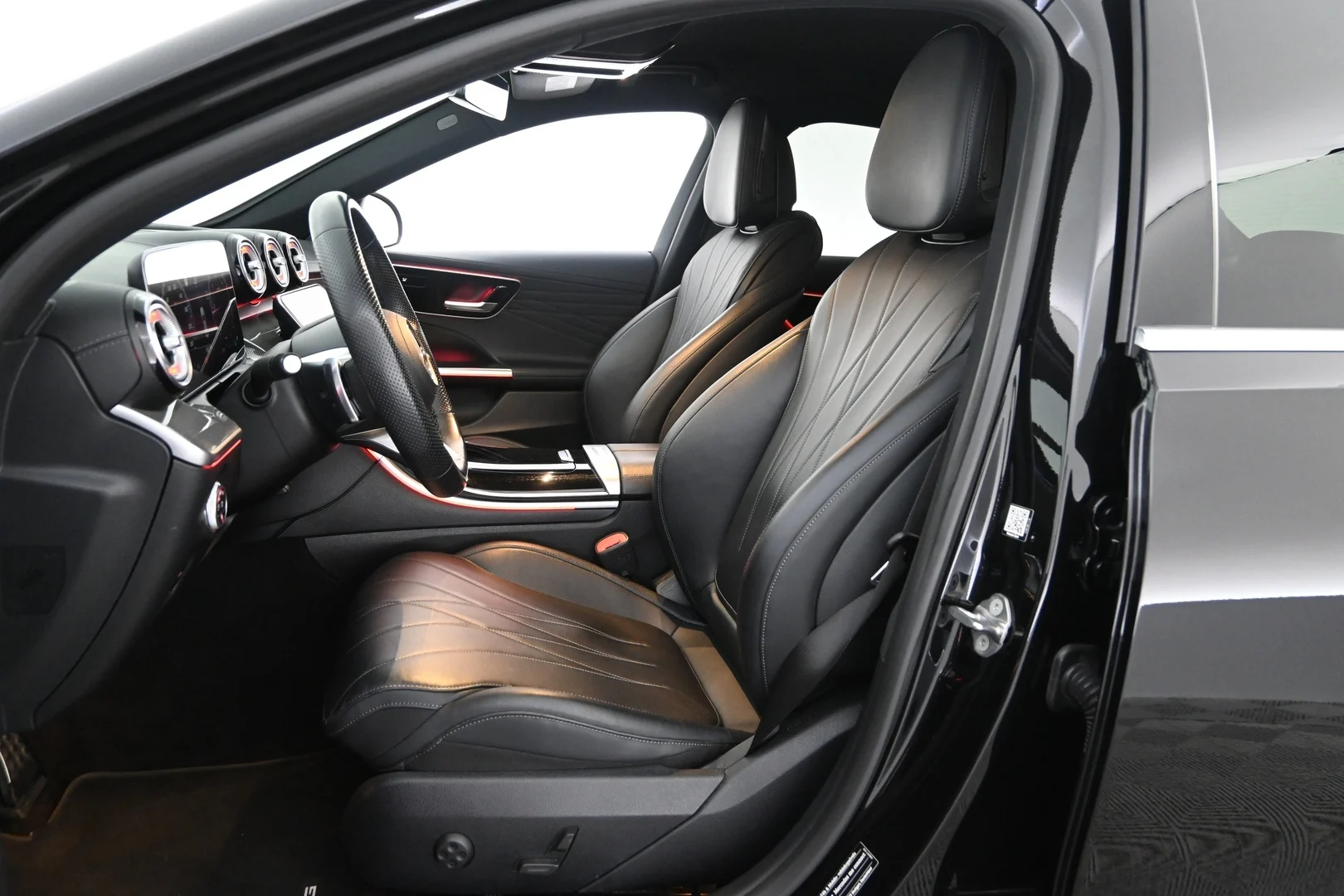 Car Image - 42iOp8DMNFfOvdJnjBpYF6