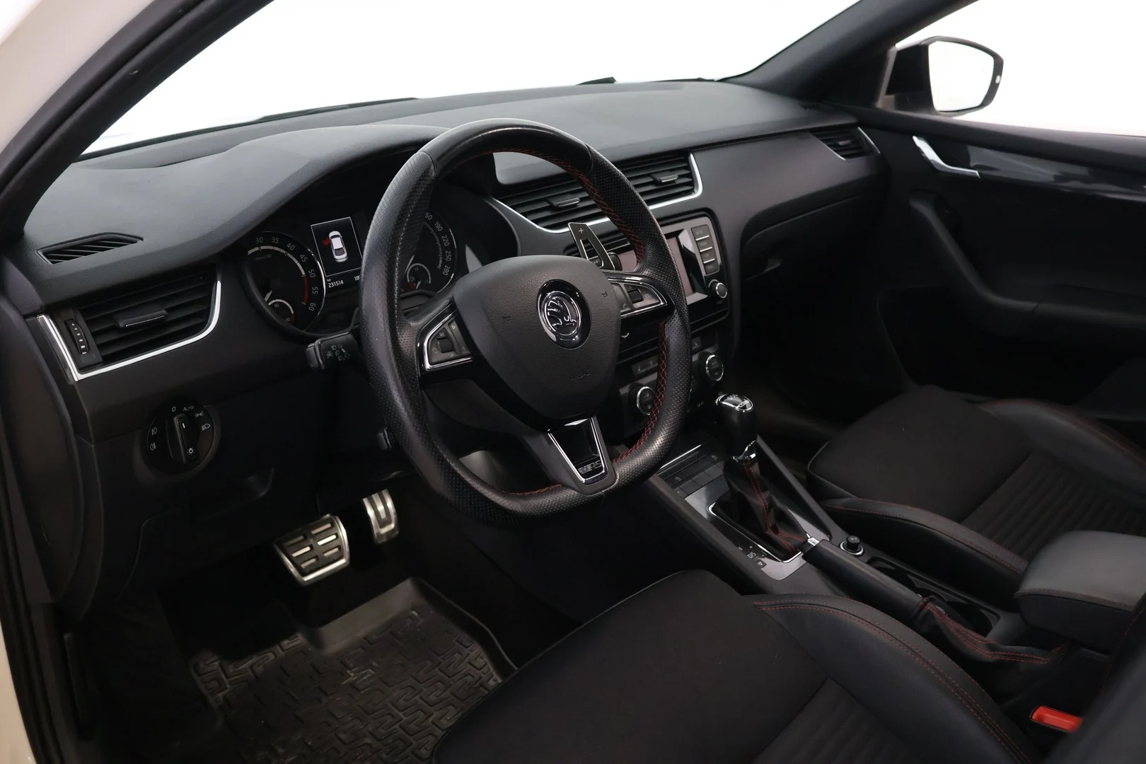 Car Image - 1U2OldLB3AUryLk1RPWrc7