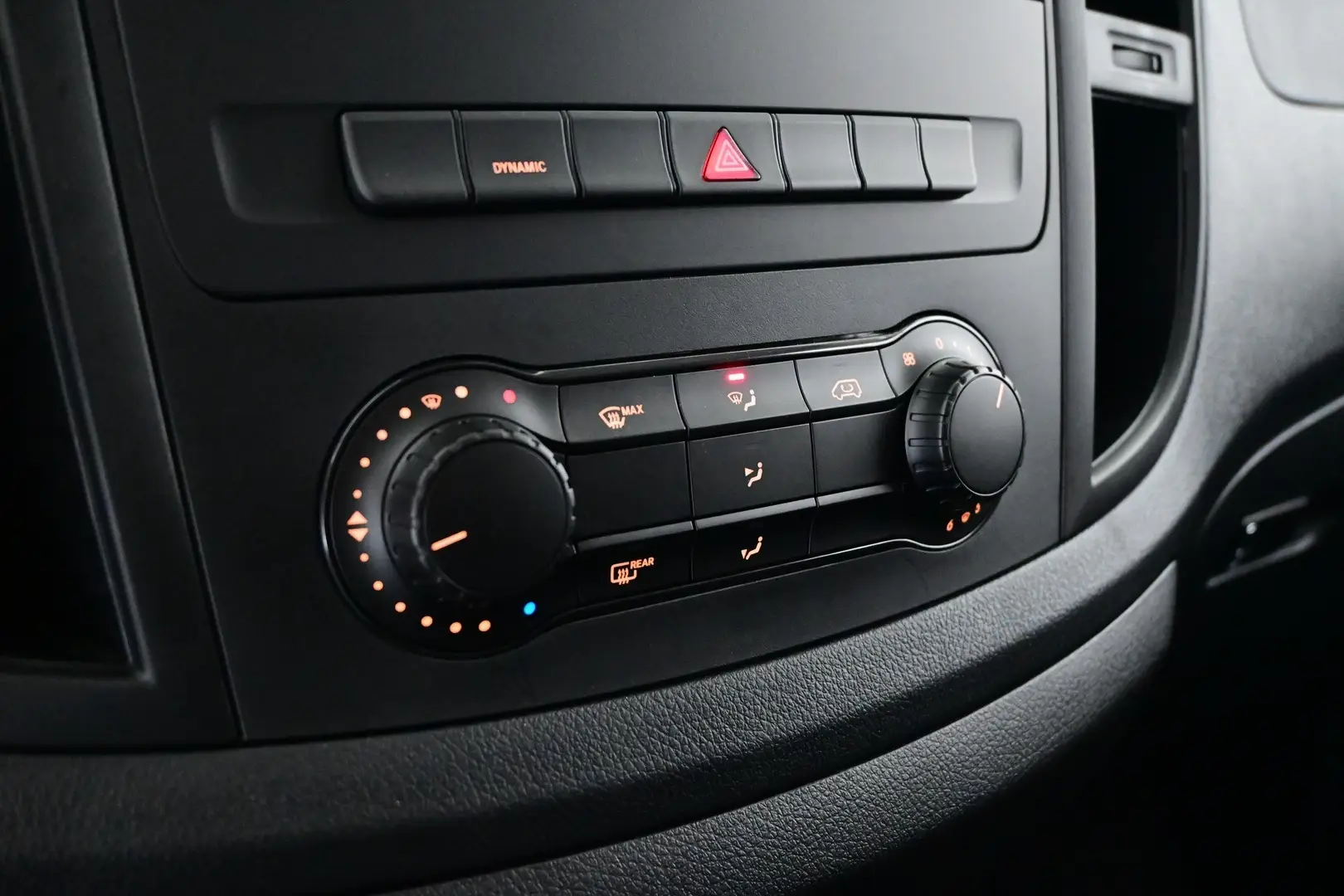 Car Image - 43i0VnkIXdHaSrc7SyA2Jv