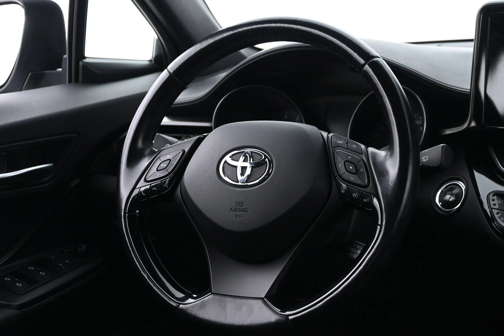 Car Image - T6xVQlhDrs1shUu7aFvrB
