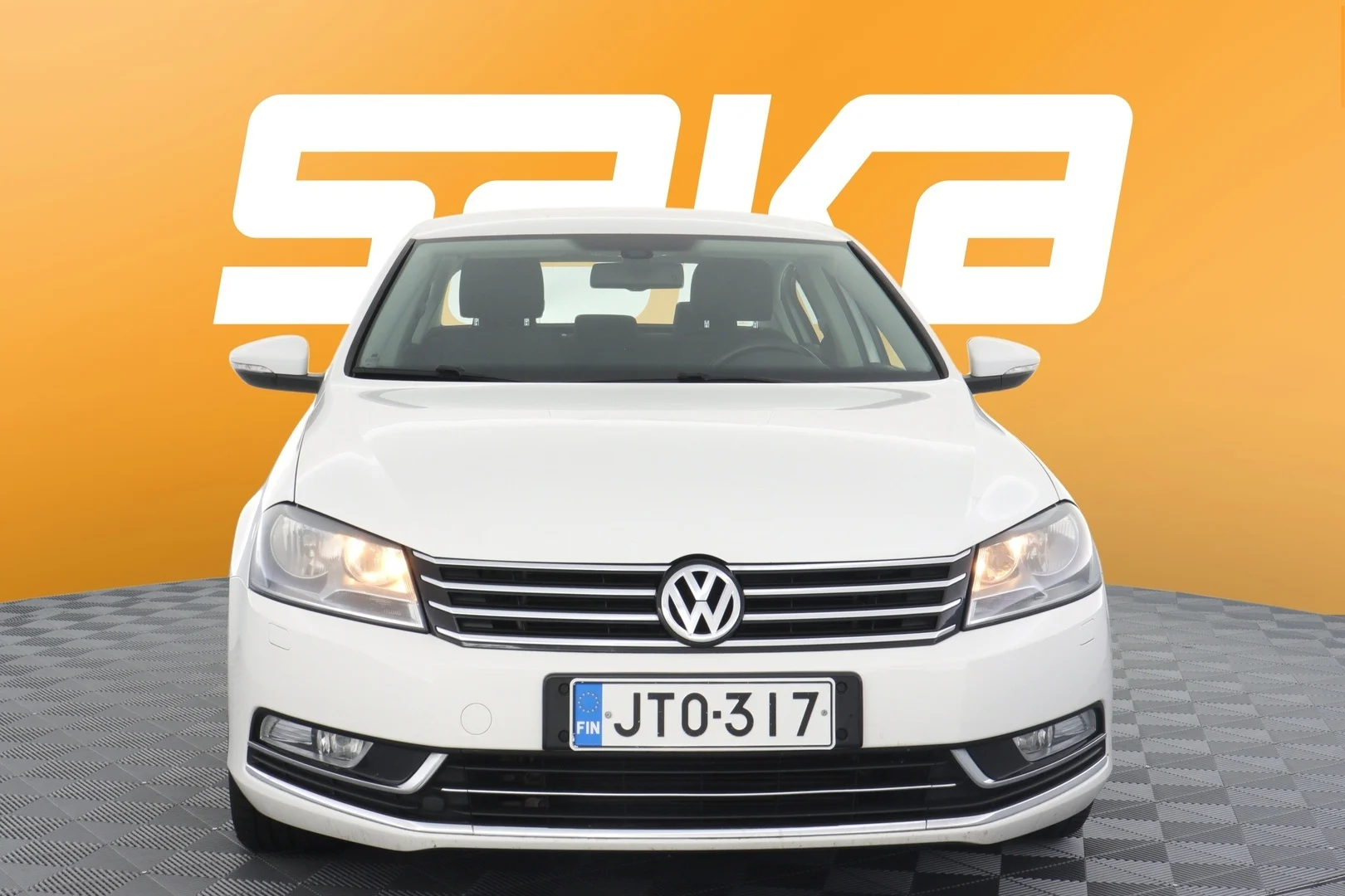 Car Image - dcPWo8khn6MWVjnxeOMeB