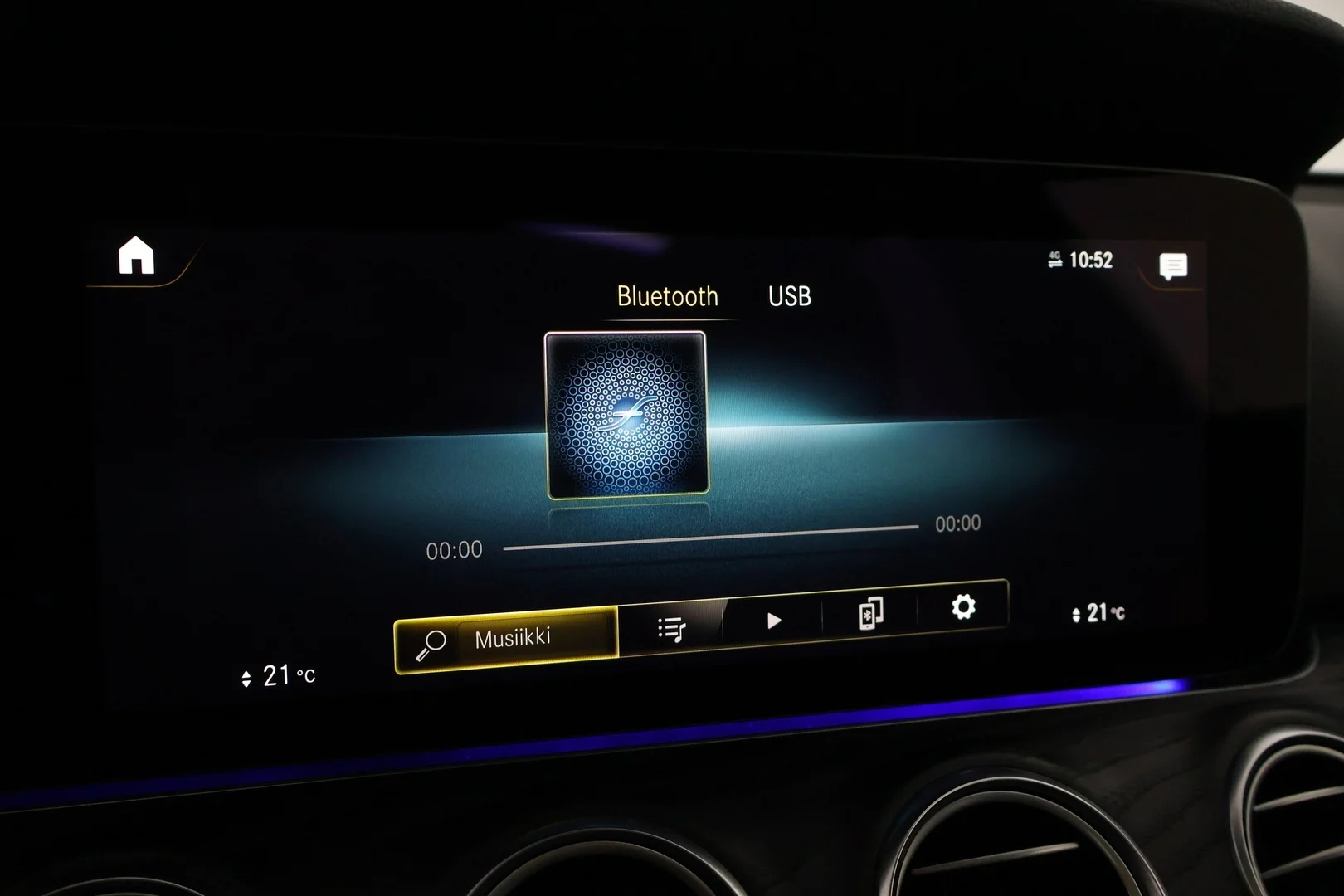 Car Image - 4SA7YsfF8f6We8WAcEsILE