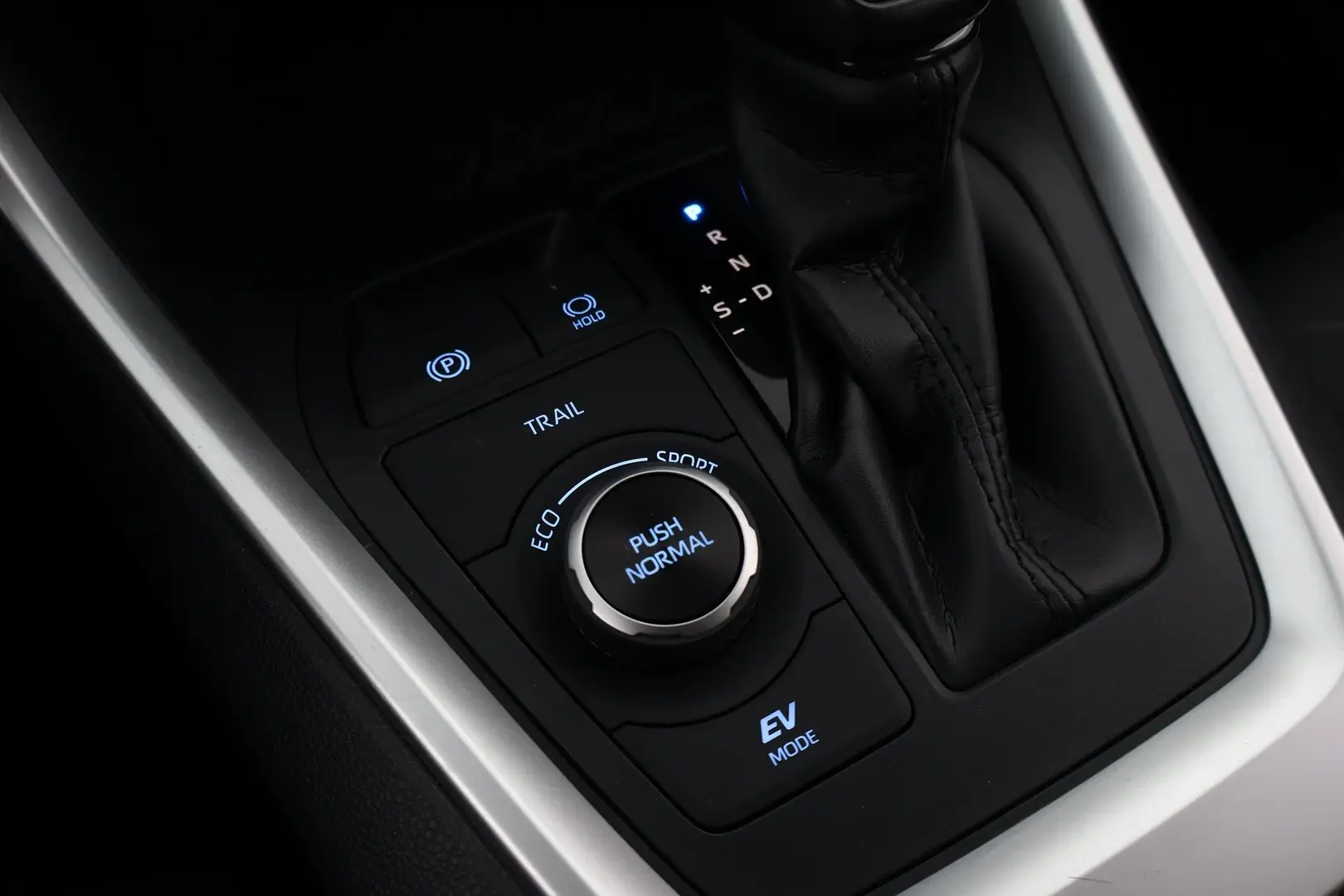 Car Image - 1yHpQxzFO3jfSiNSc350wj