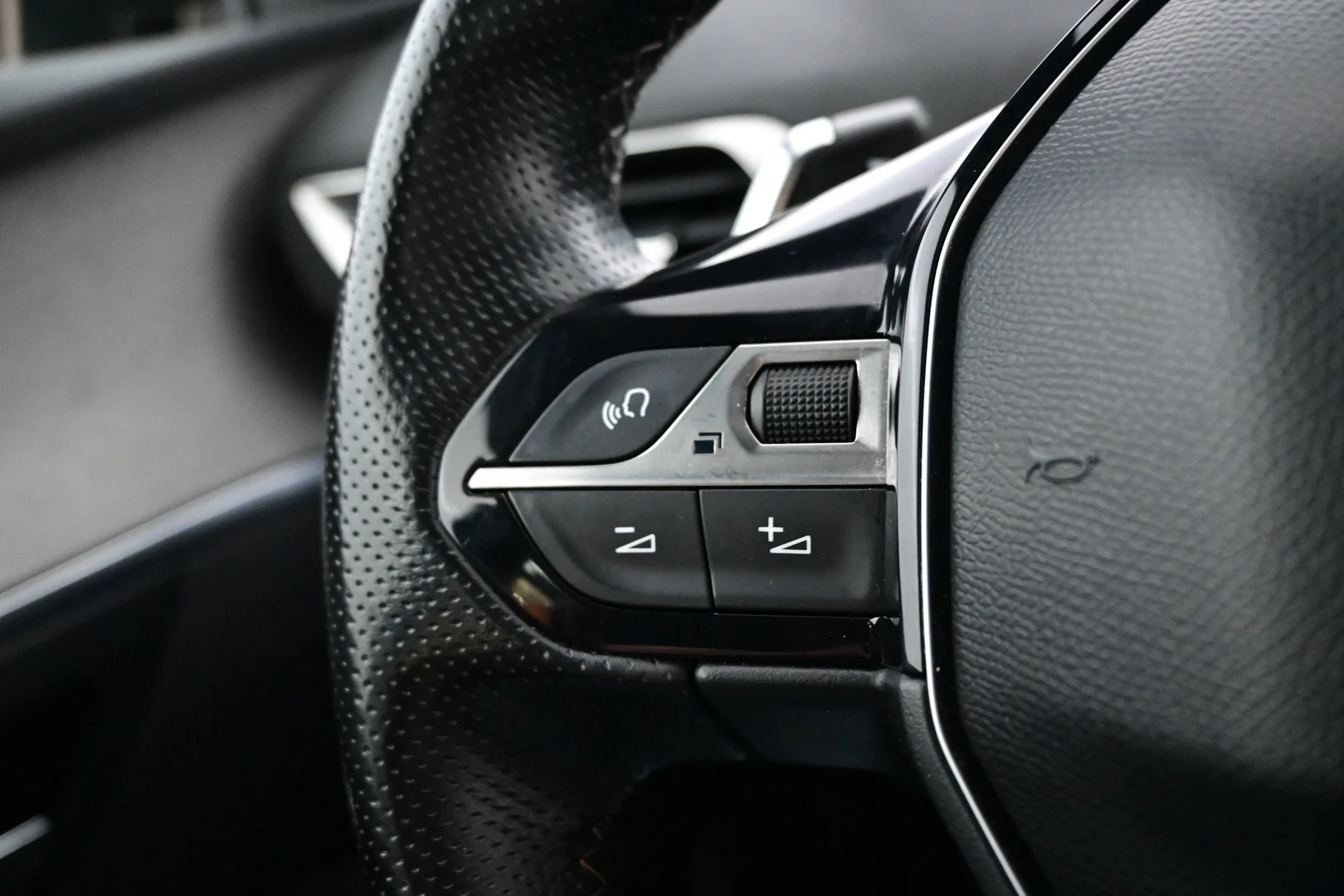 Car Image - 5WmgHp7NcrIfbkJcUVAIny
