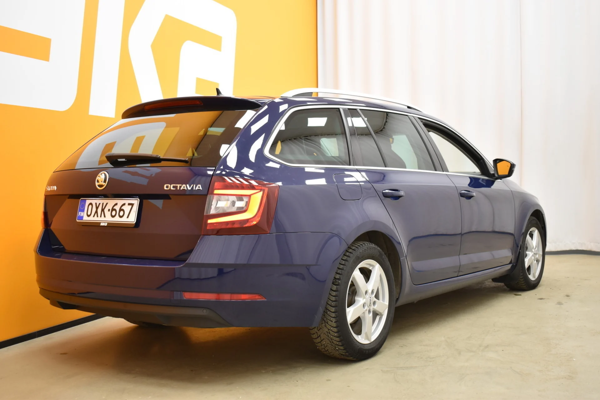 Car Image - 1Rq7IawoLFcmRvsv87PvUB