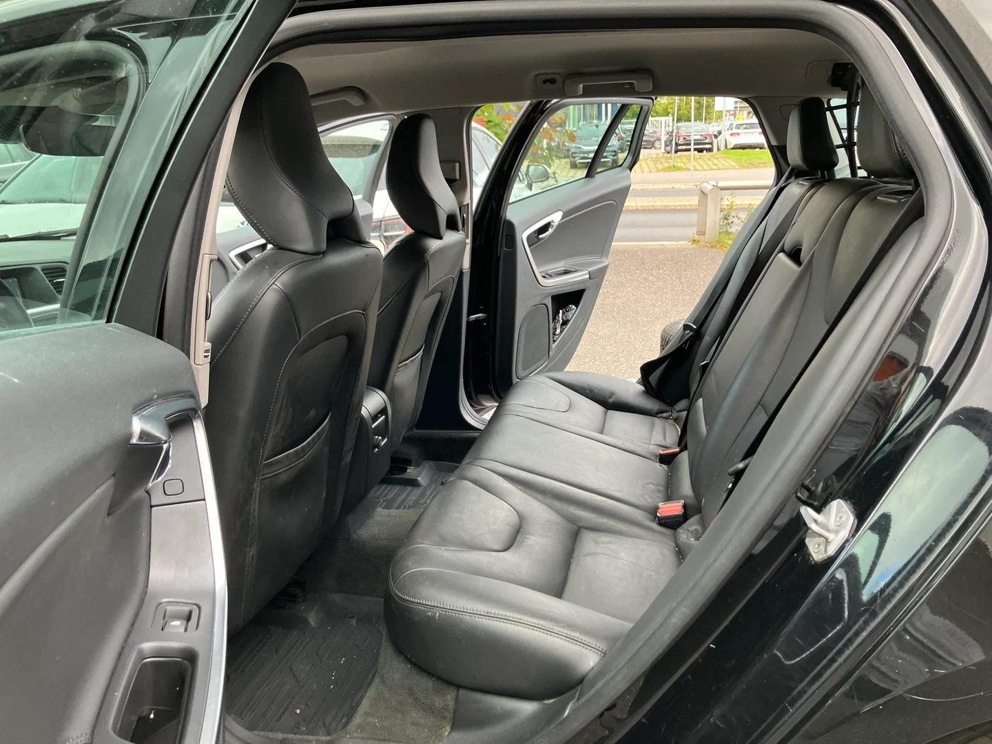 Car Image - 3mDGYb2FizyT0CLo329AIs
