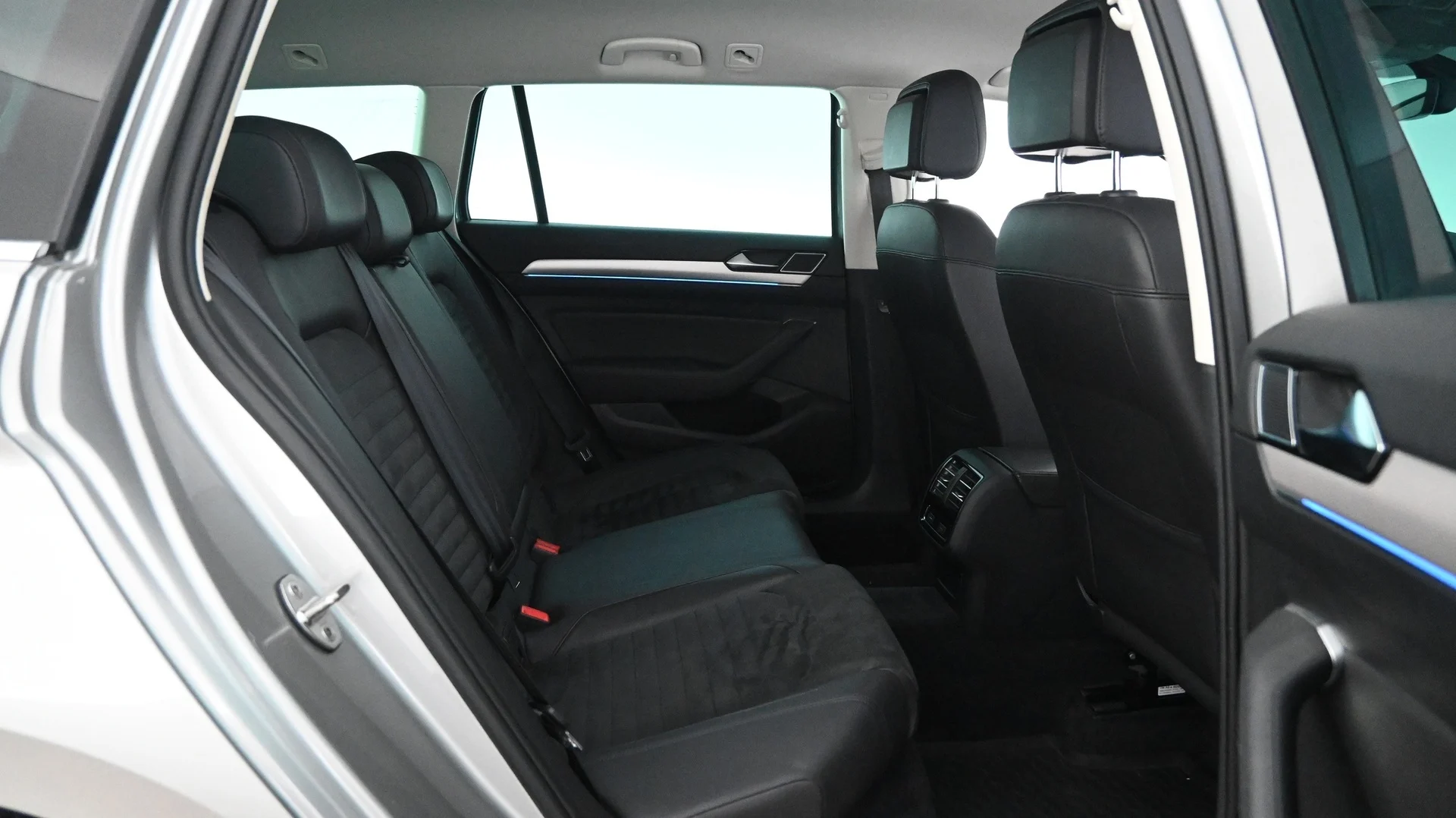 Car Image - 2dHK4f4dJsyOhgE5VV2QF0