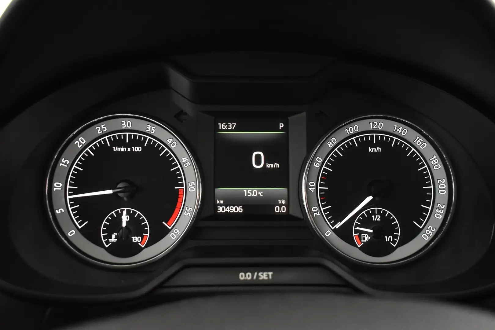 Car Image - 2kxQZzxosUd0VRSseNQTWF