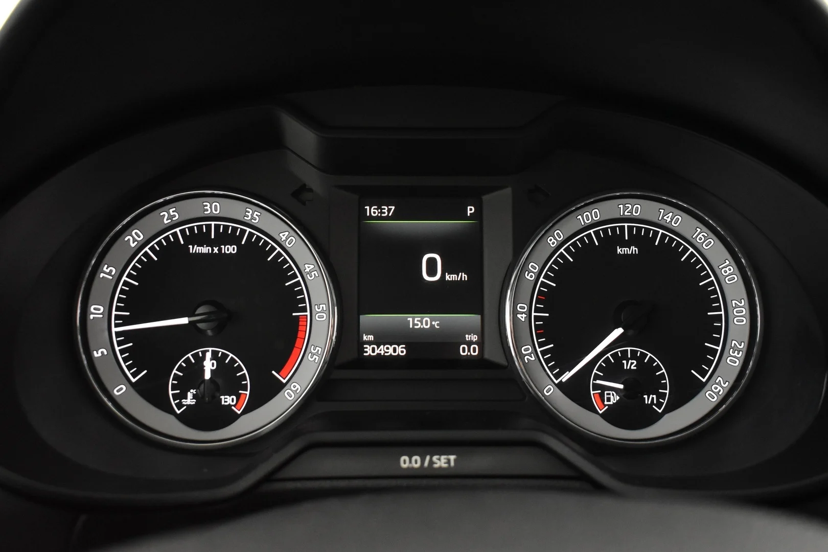 Car Image - 2kxQZzxosUd0VRSseNQTWF