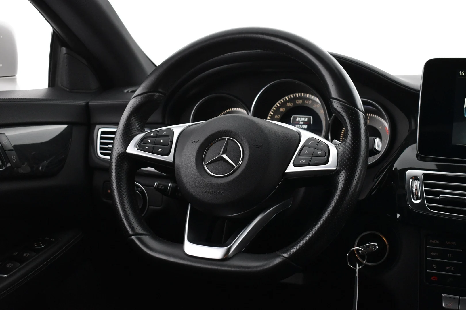 Car Image - mVR9odQt4c6ElLhBcWNBQ